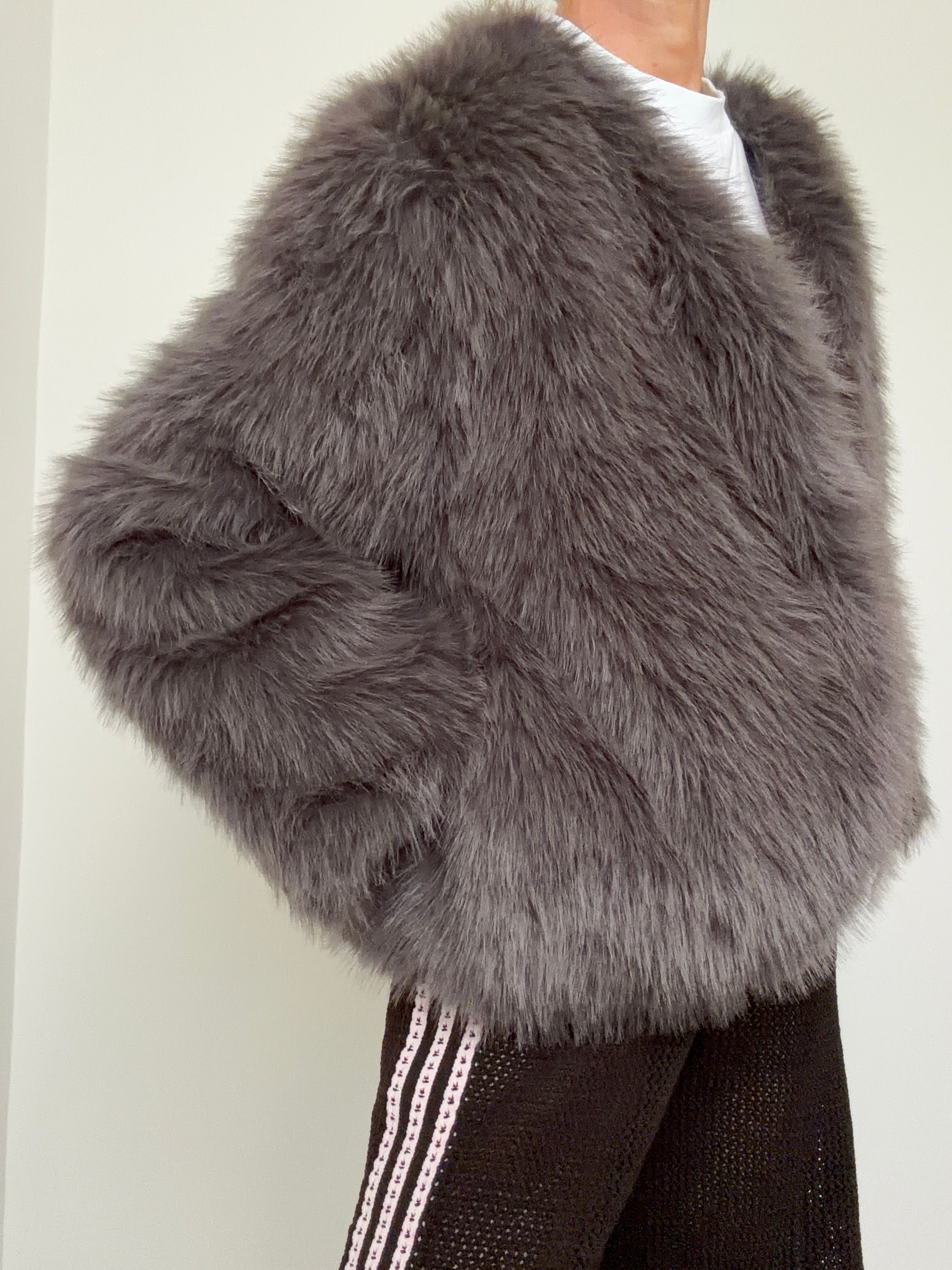 Cropped Smokey Fur