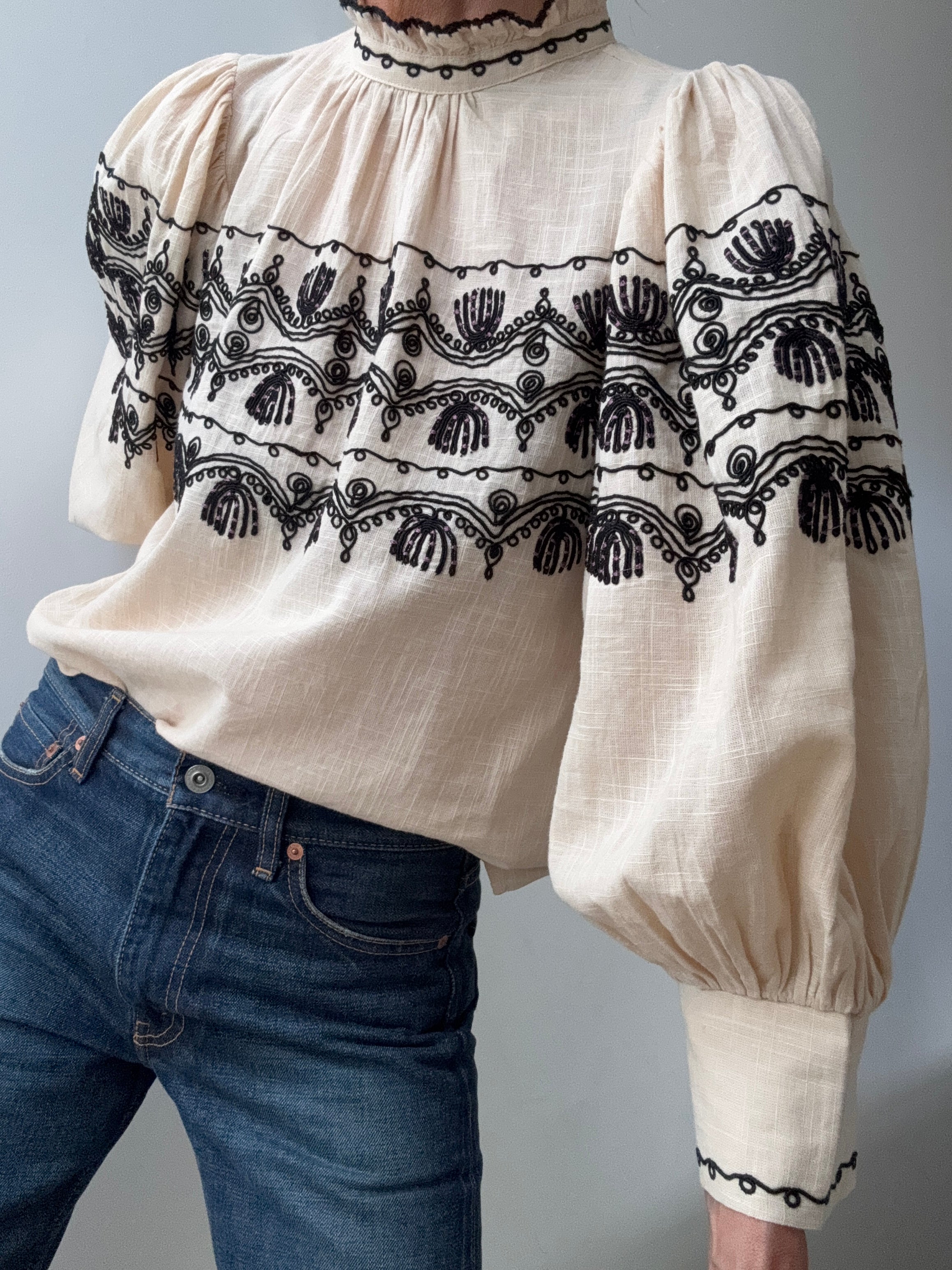 Nelly Tee Blouse Cream | Blouses