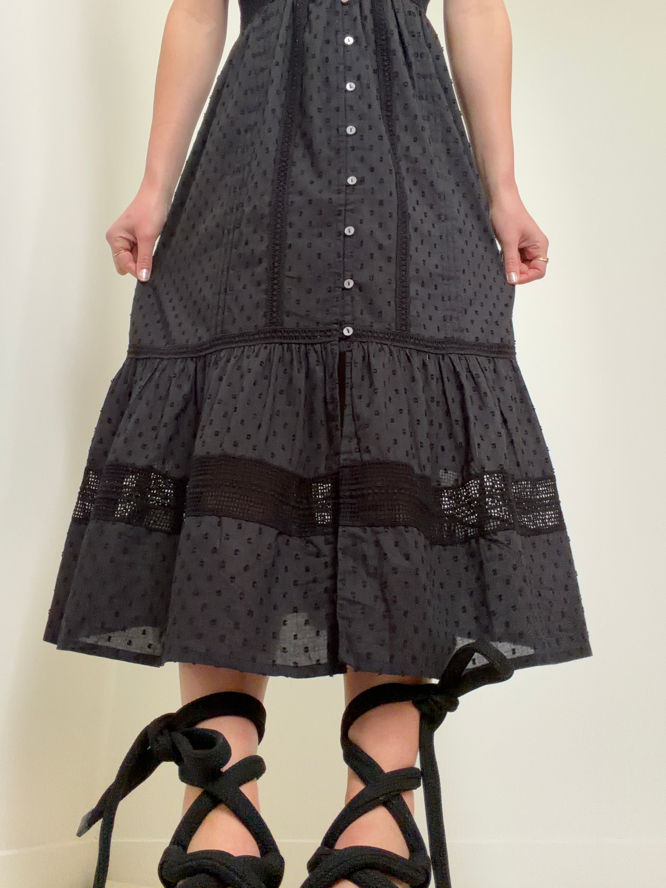 Nyla Beach Midi Dress Black