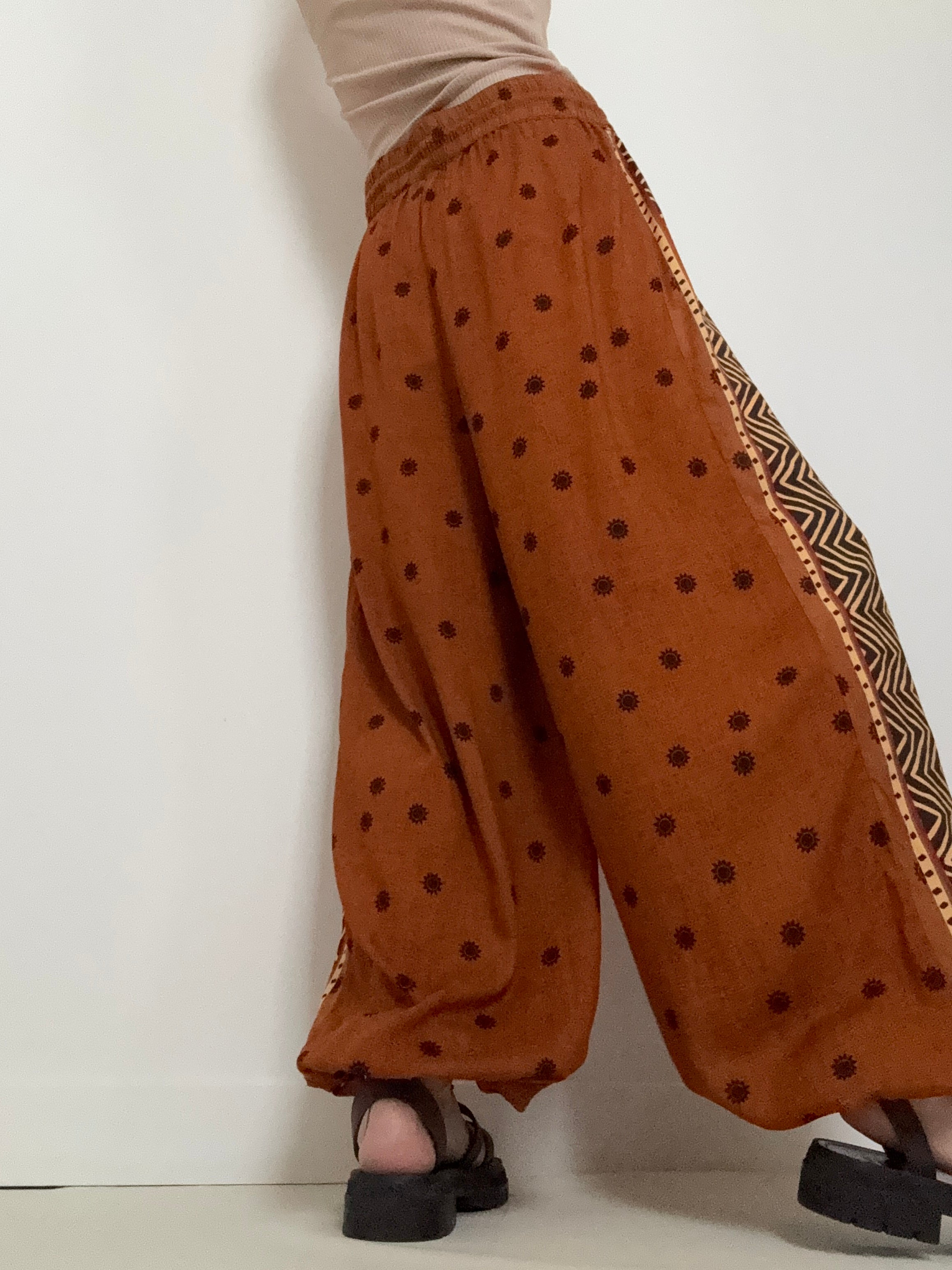 Tropical Sun Printed Balloon Pants Tan