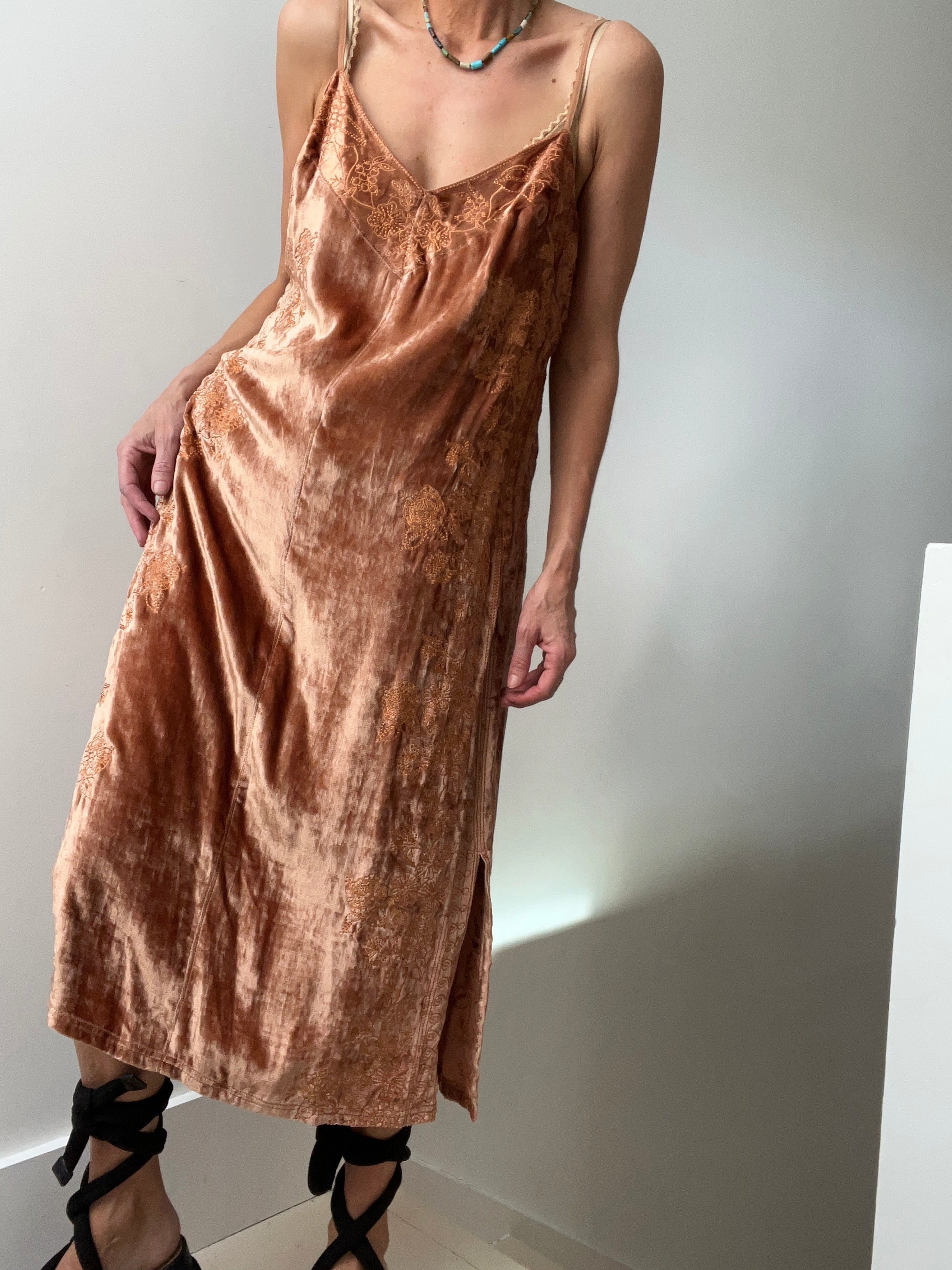 Lucie Velvet Slip