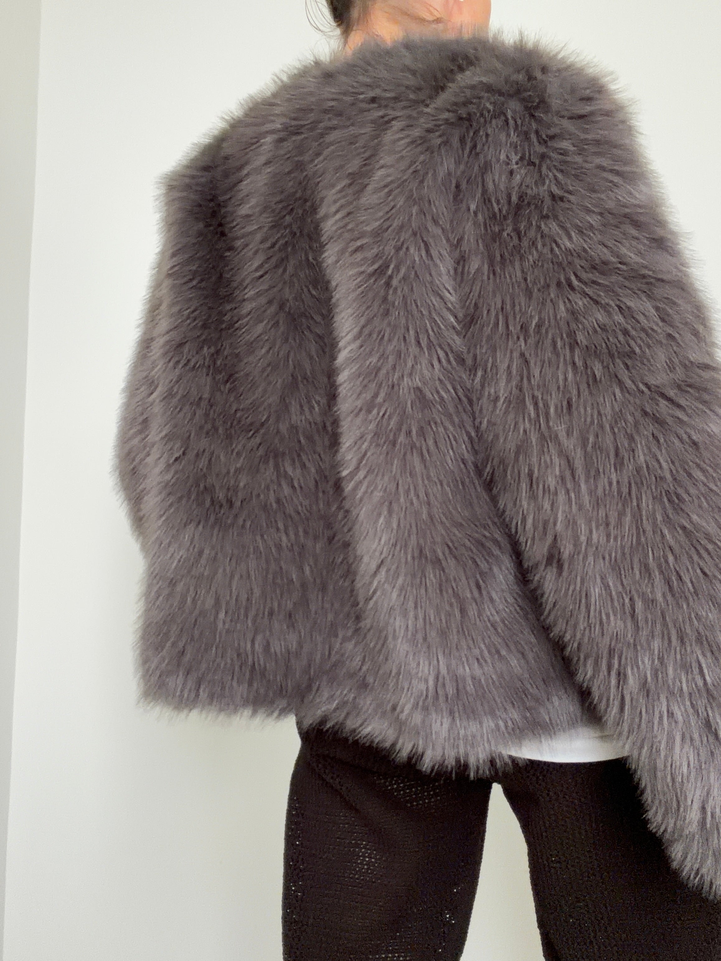 Cropped Smokey Fur