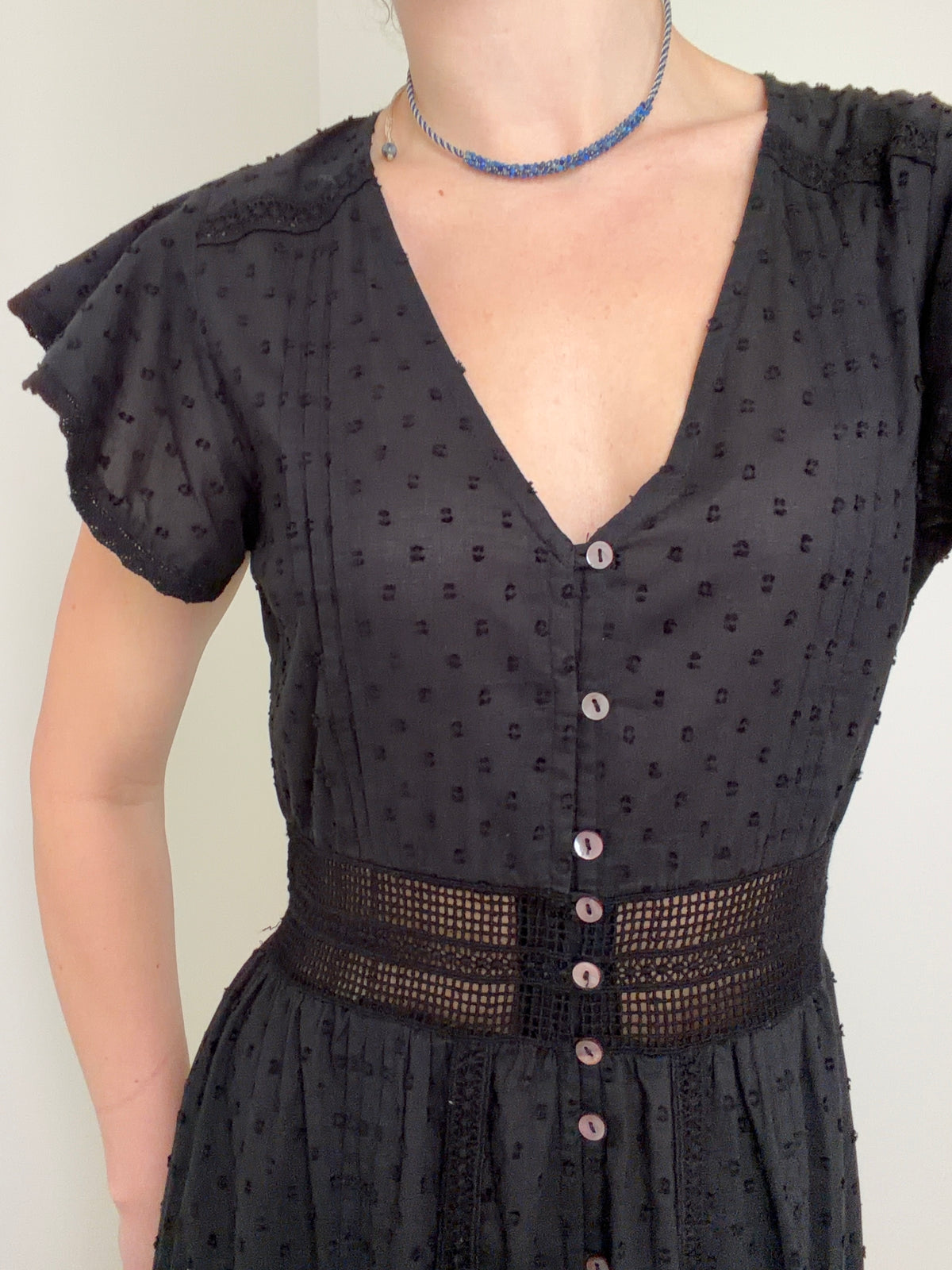 Nyla Beach Midi Dress Black