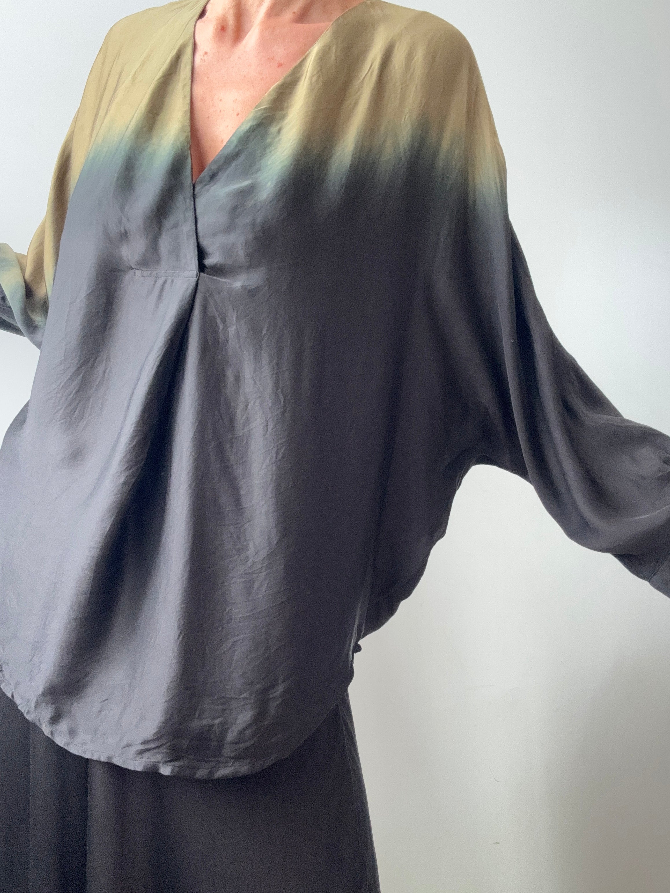 Carin Blouse Khaki Green | Blouses