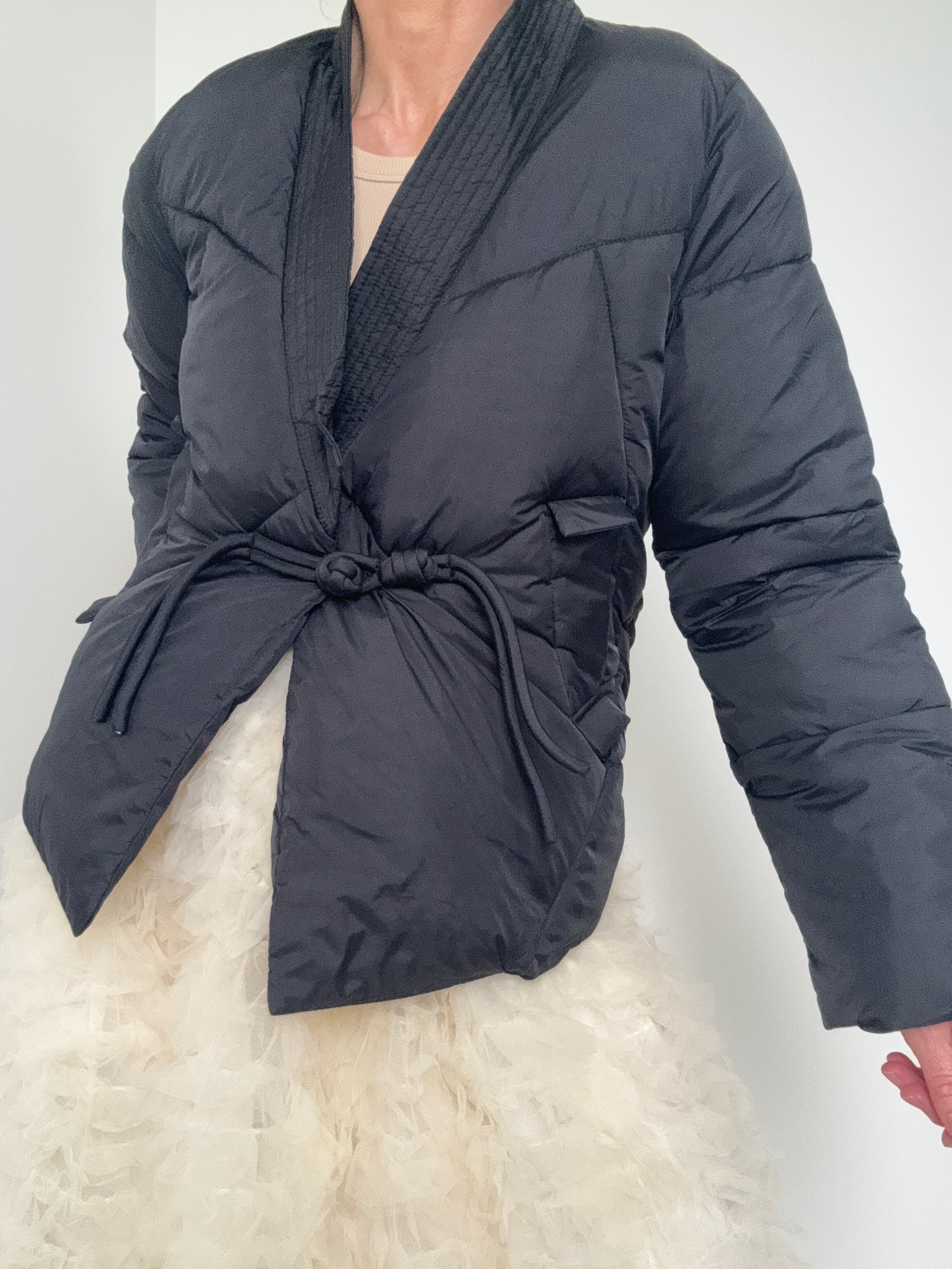 Knotted Button Kimono Jacket Black