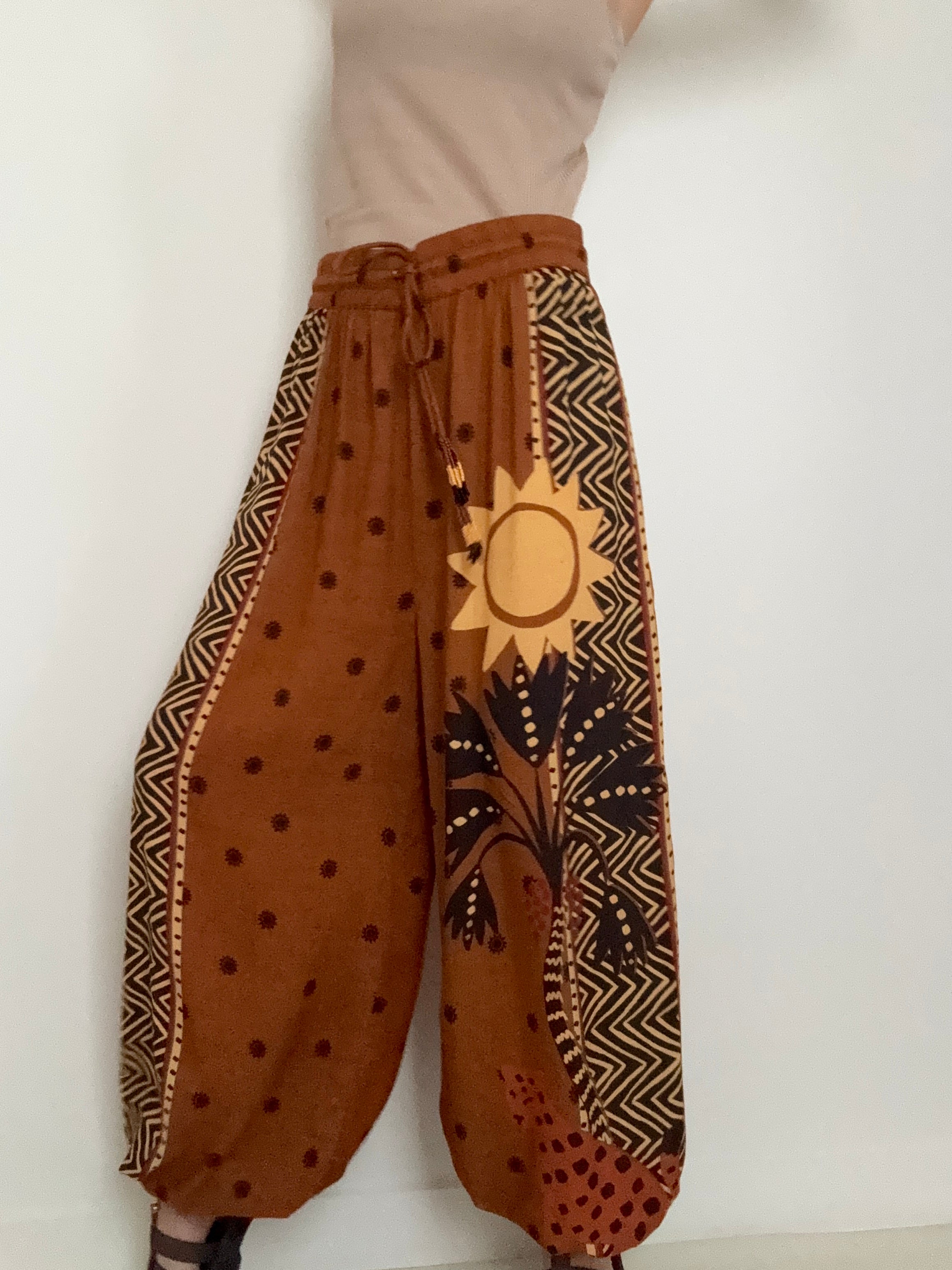 Tropical Sun Printed Balloon Pants Tan