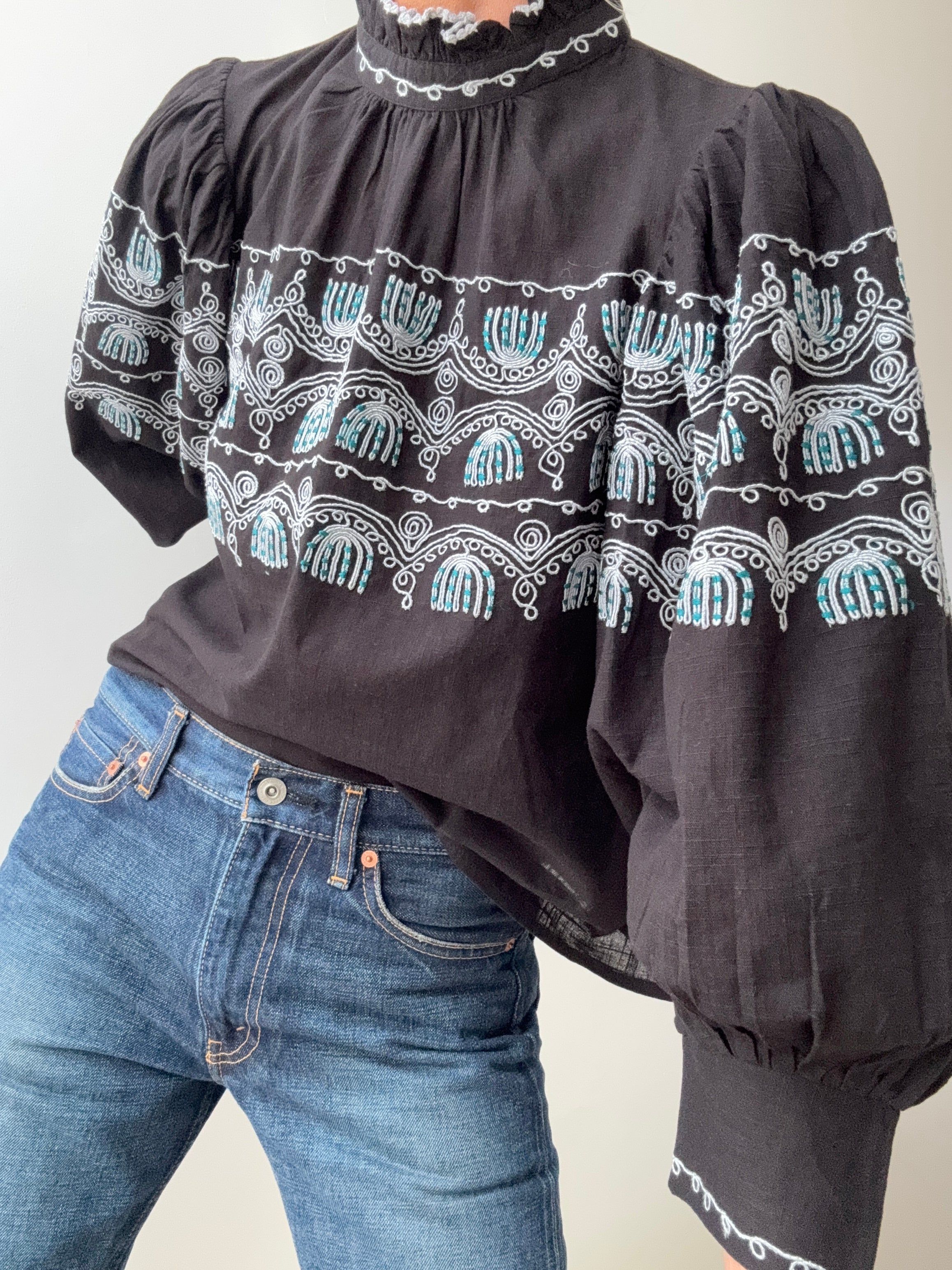 Nelly Tee Blouse Black | Blouses
