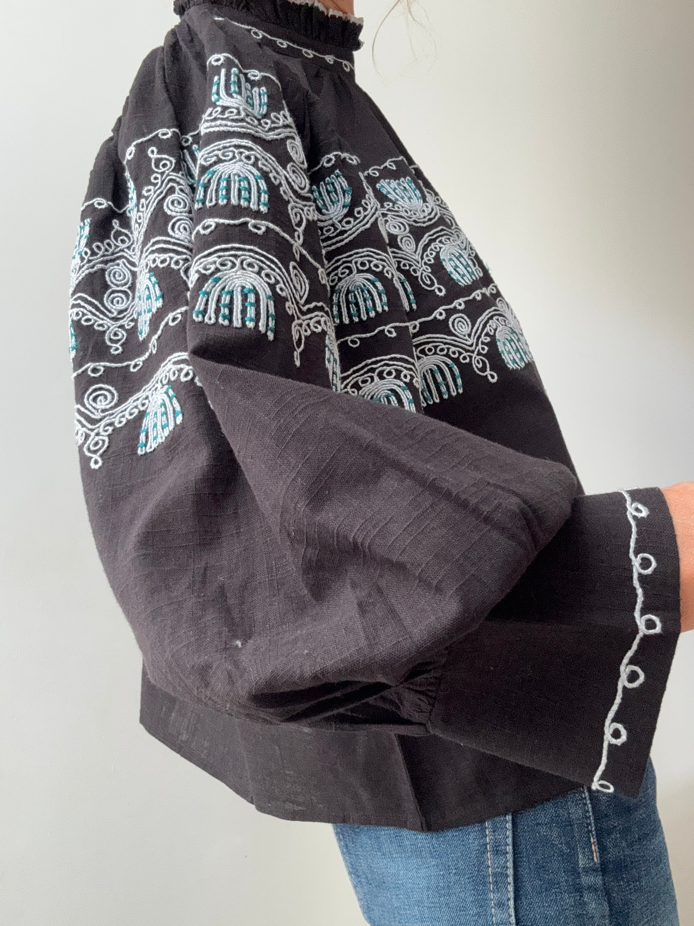 Nelly Tee Blouse Black | Blouses