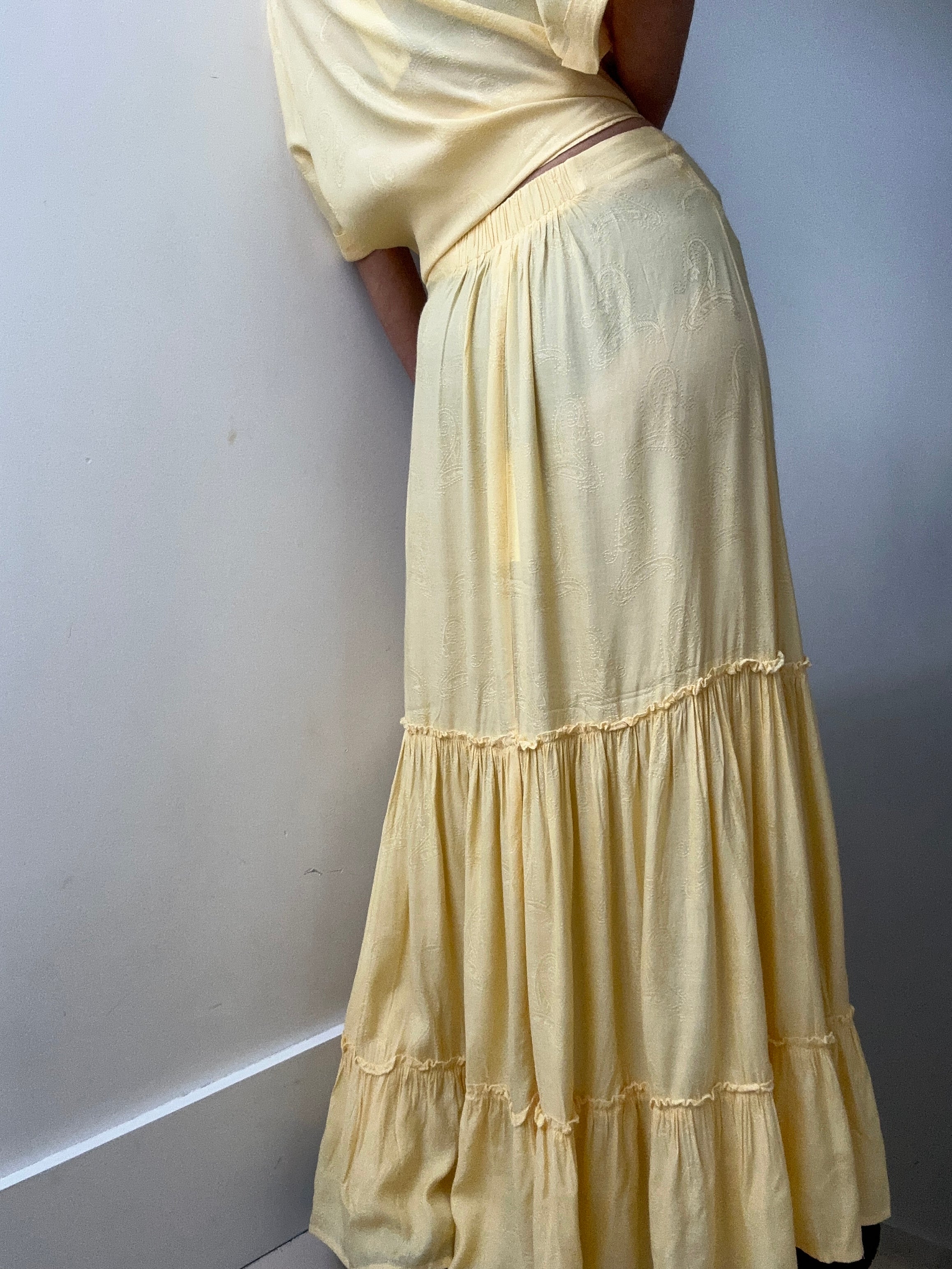 Mustard maxi shop skirt nz