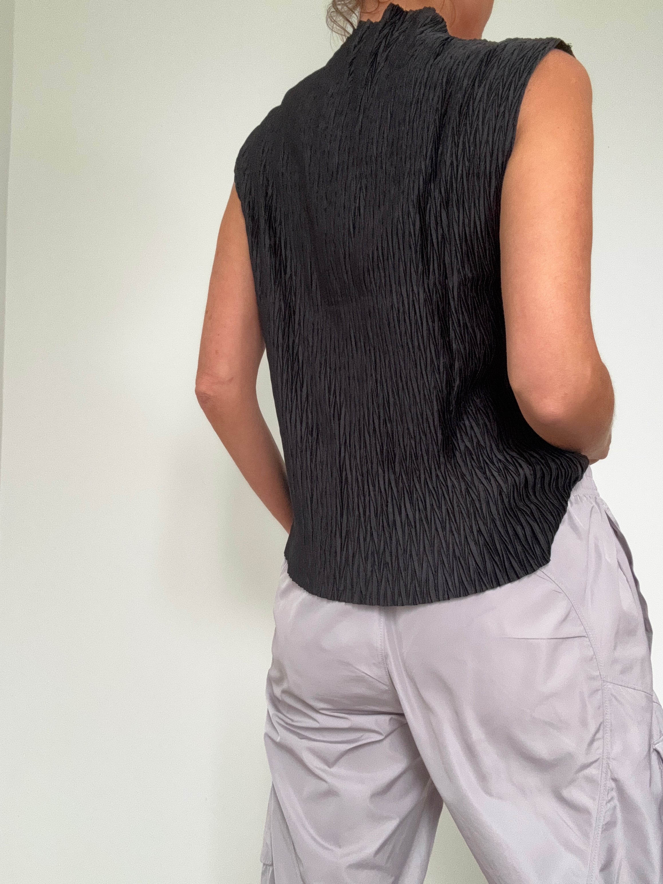 DKNY Tops High Neck Crinkle Top Noir