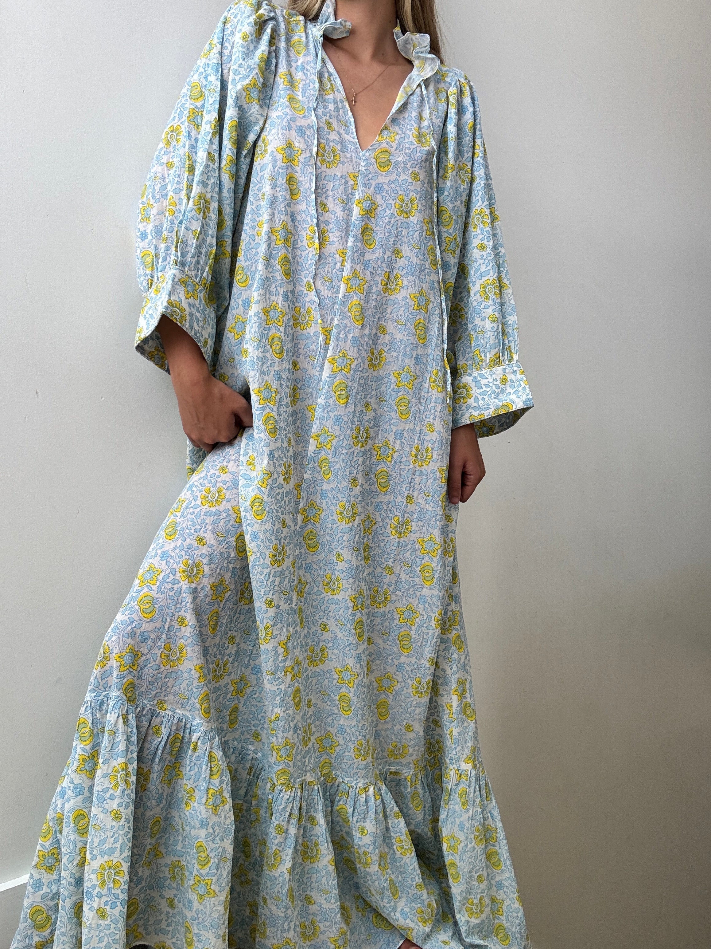 Evarae Dresses Medium Floral Maxi Dress With Sleeves