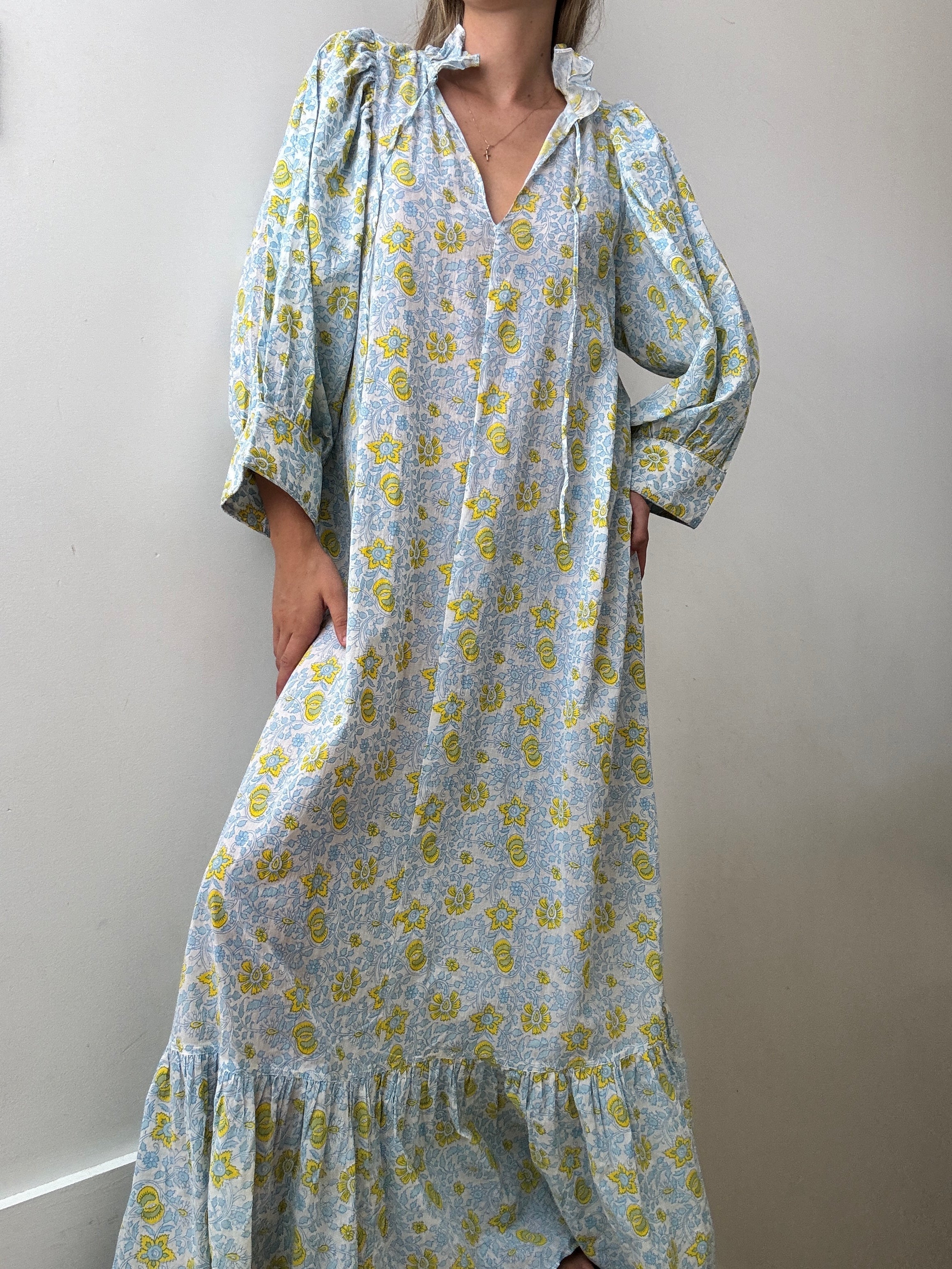 Evarae Dresses Medium Floral Maxi Dress With Sleeves