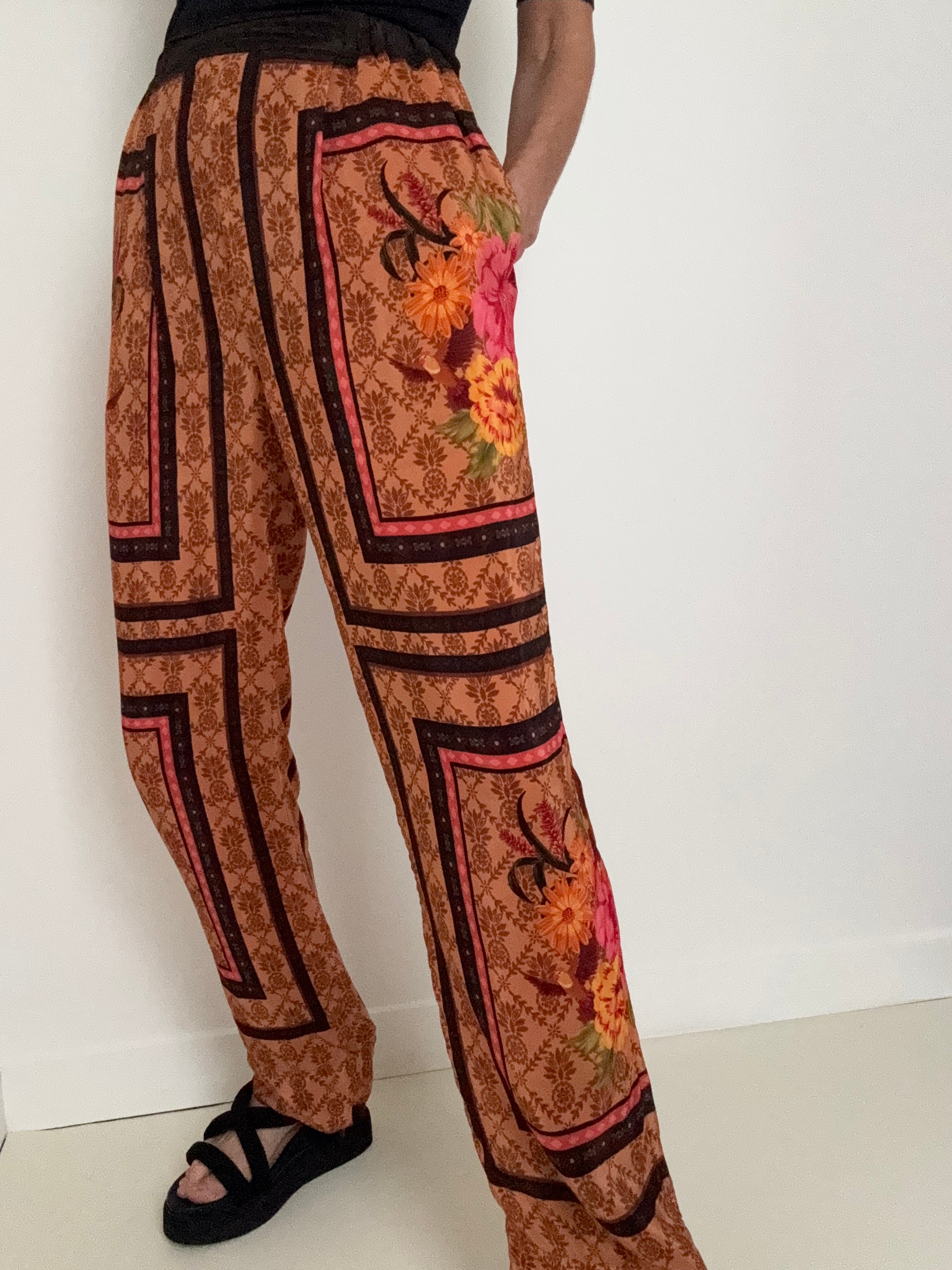 Farm Rio Pants Brown Charming Garden Scarve Pants