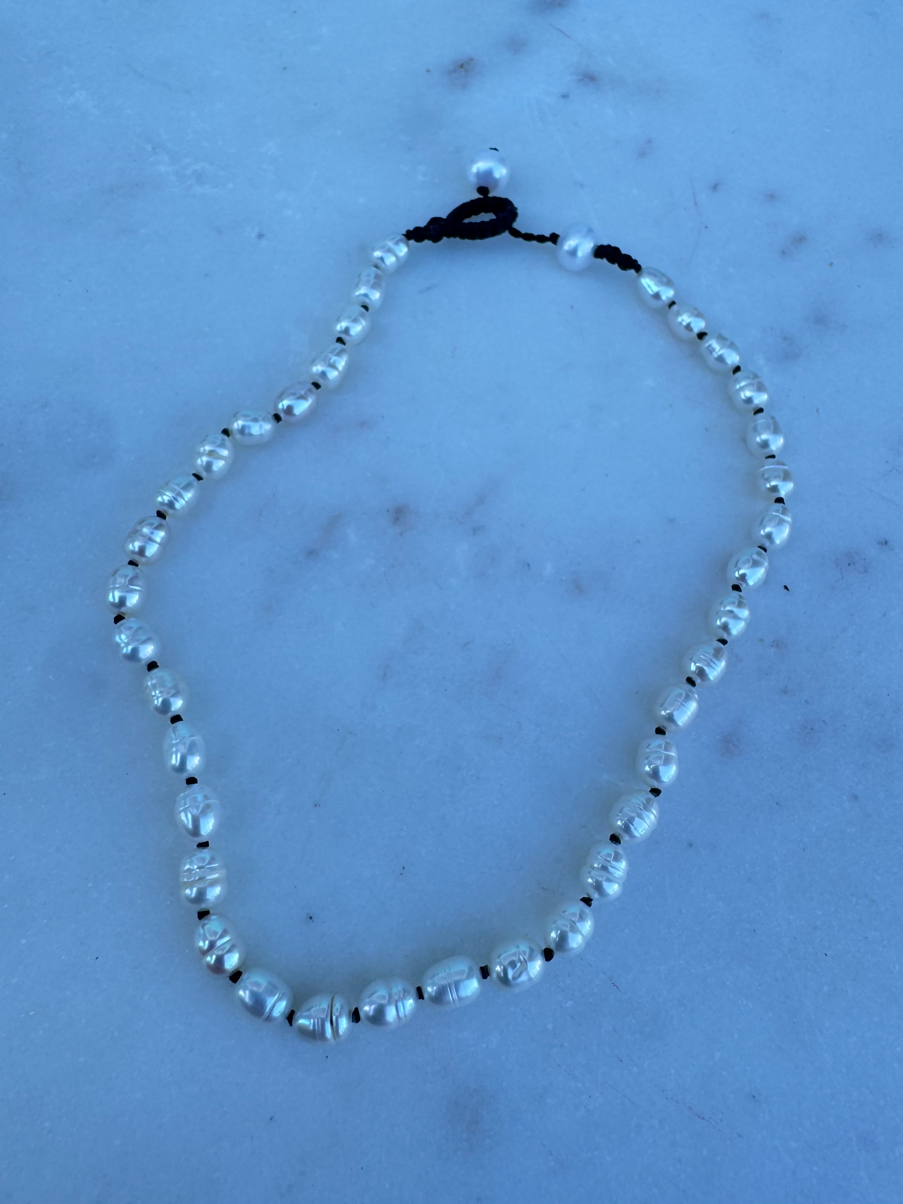 Future Nomads Anklets Black Pearl Anklet Small Pearls