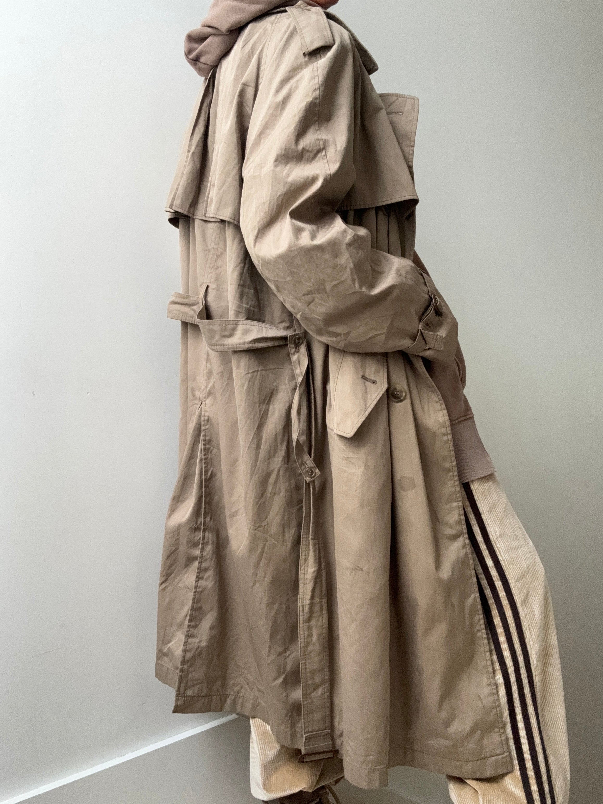 Future Nomads Coats Medium - Large Classic Burberry Vintage Trenchcoat