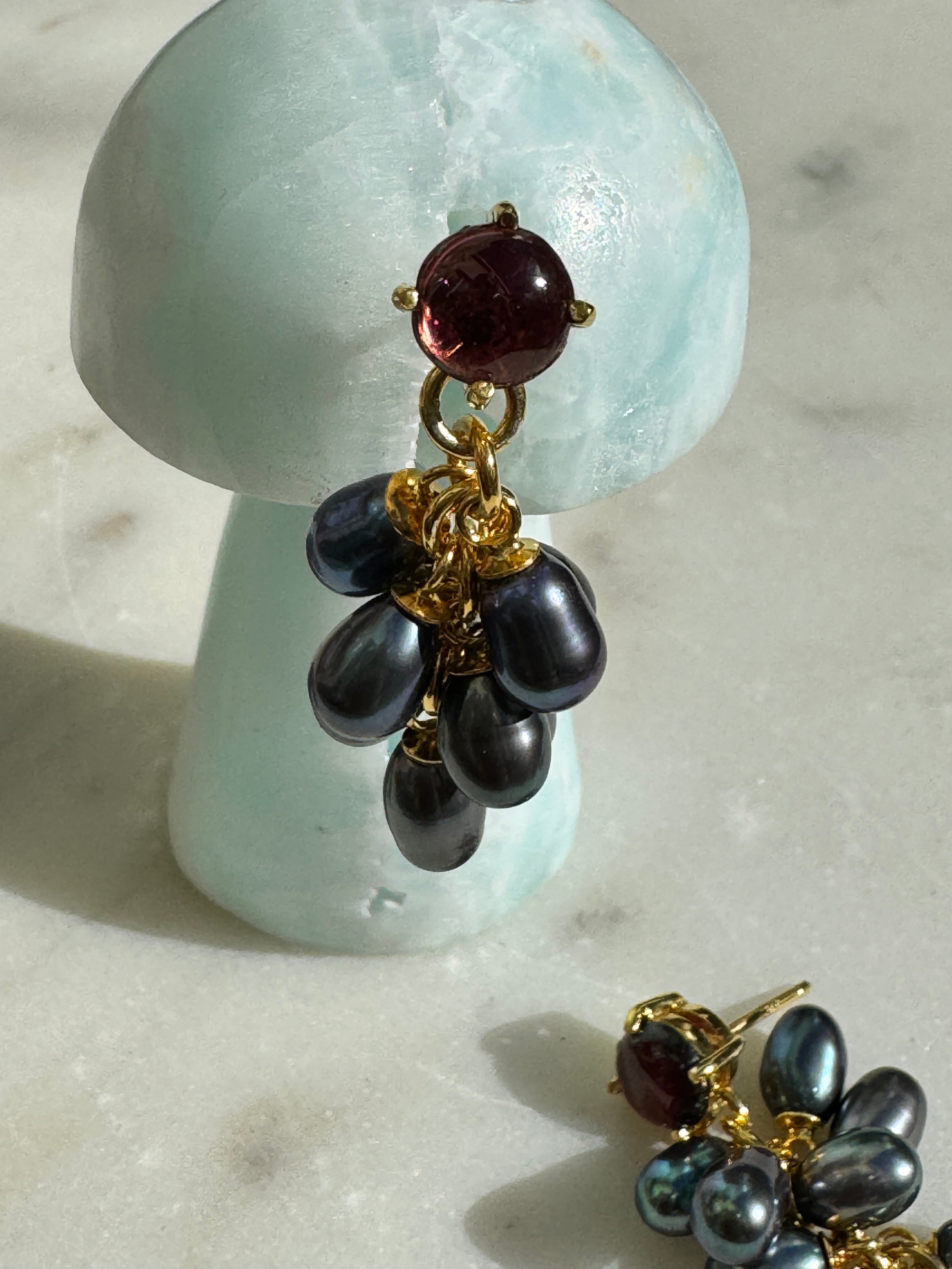 Future Nomads Earrings Black Pearl Grape Earrings