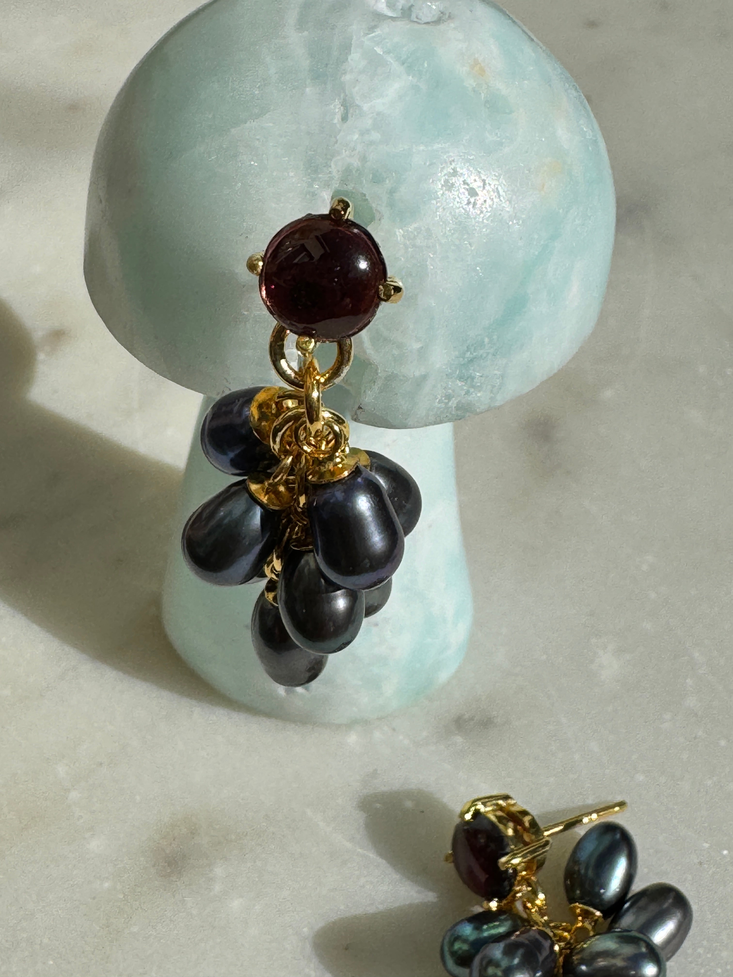 Future Nomads Earrings Black Pearl Grape Earrings