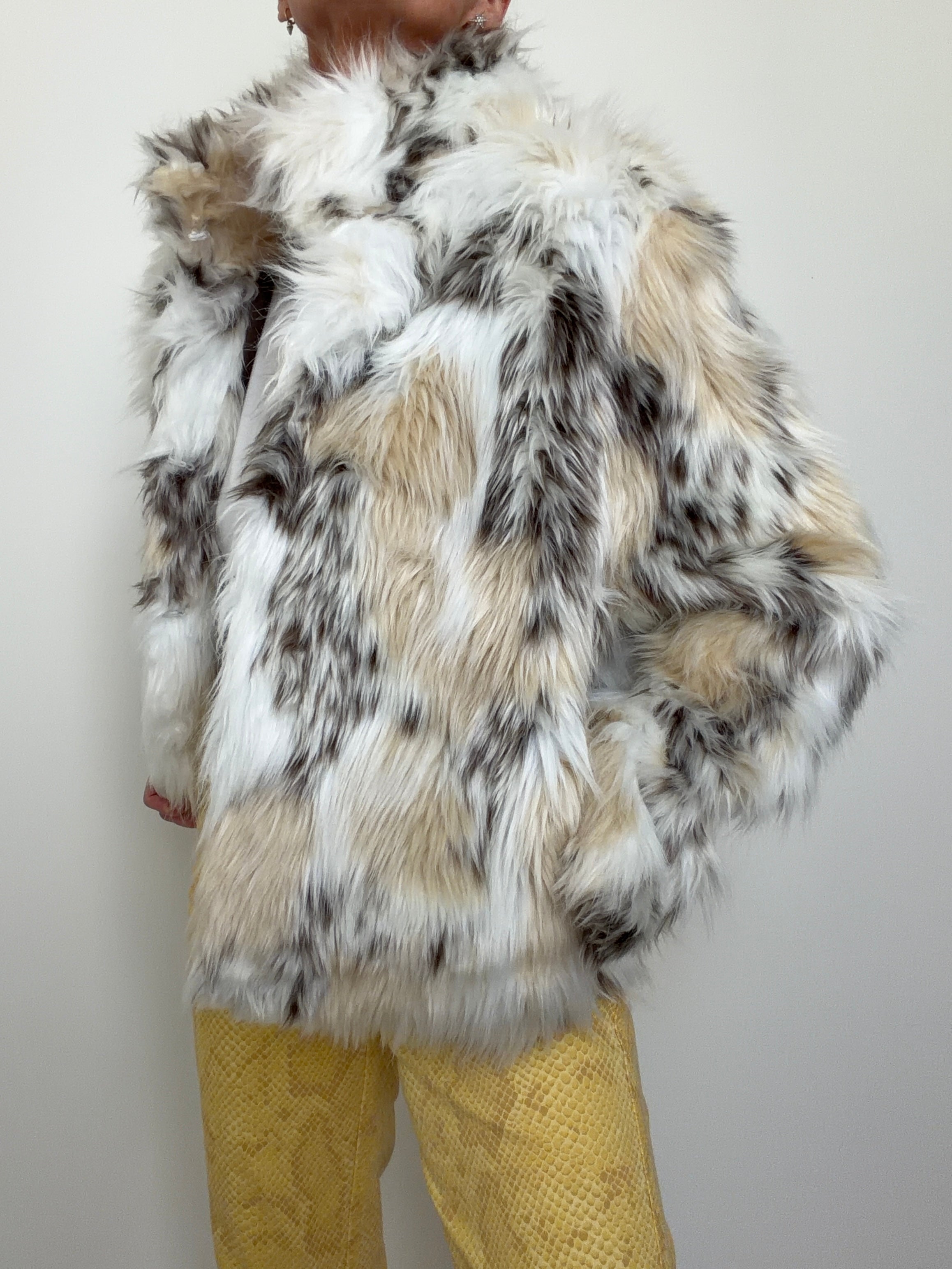Future Nomads Jackets Medium Into The Wild Fur Jacket