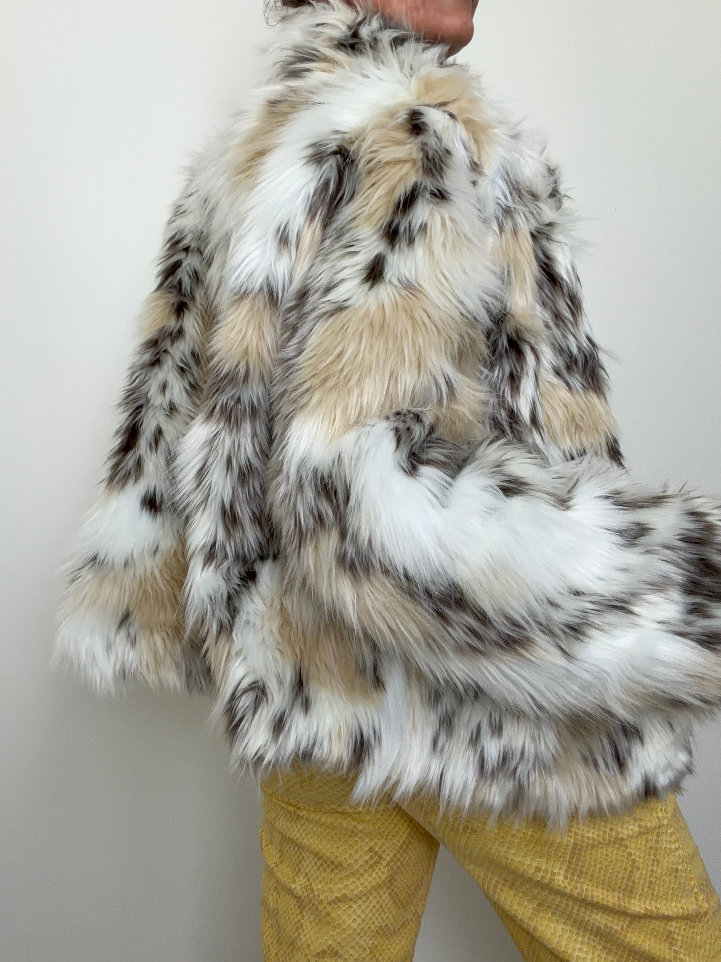 Future Nomads Jackets Medium Into The Wild Fur Jacket