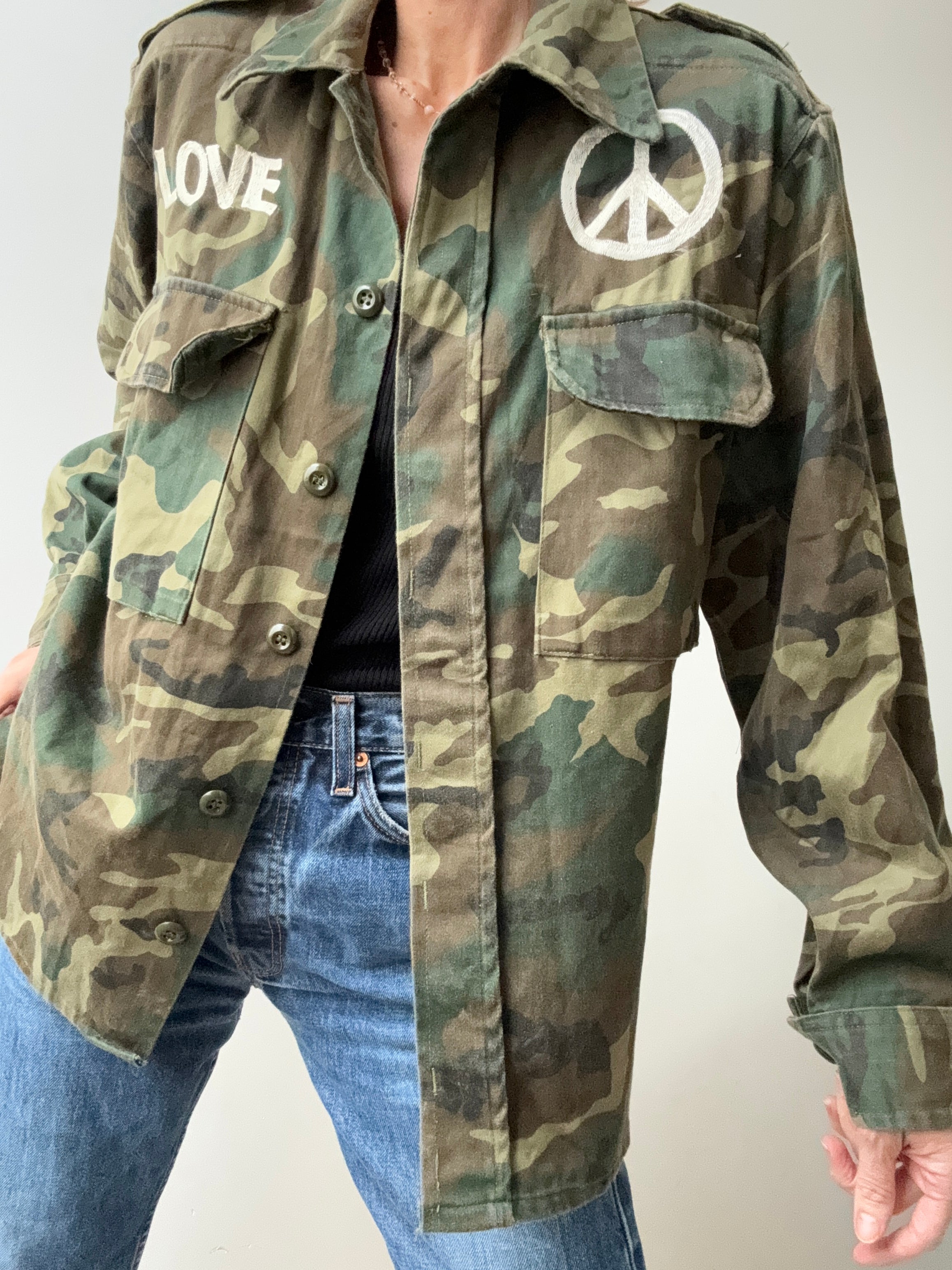 Future Nomads Jackets Small-Medium Peace Love Camo Army Shirt SS246