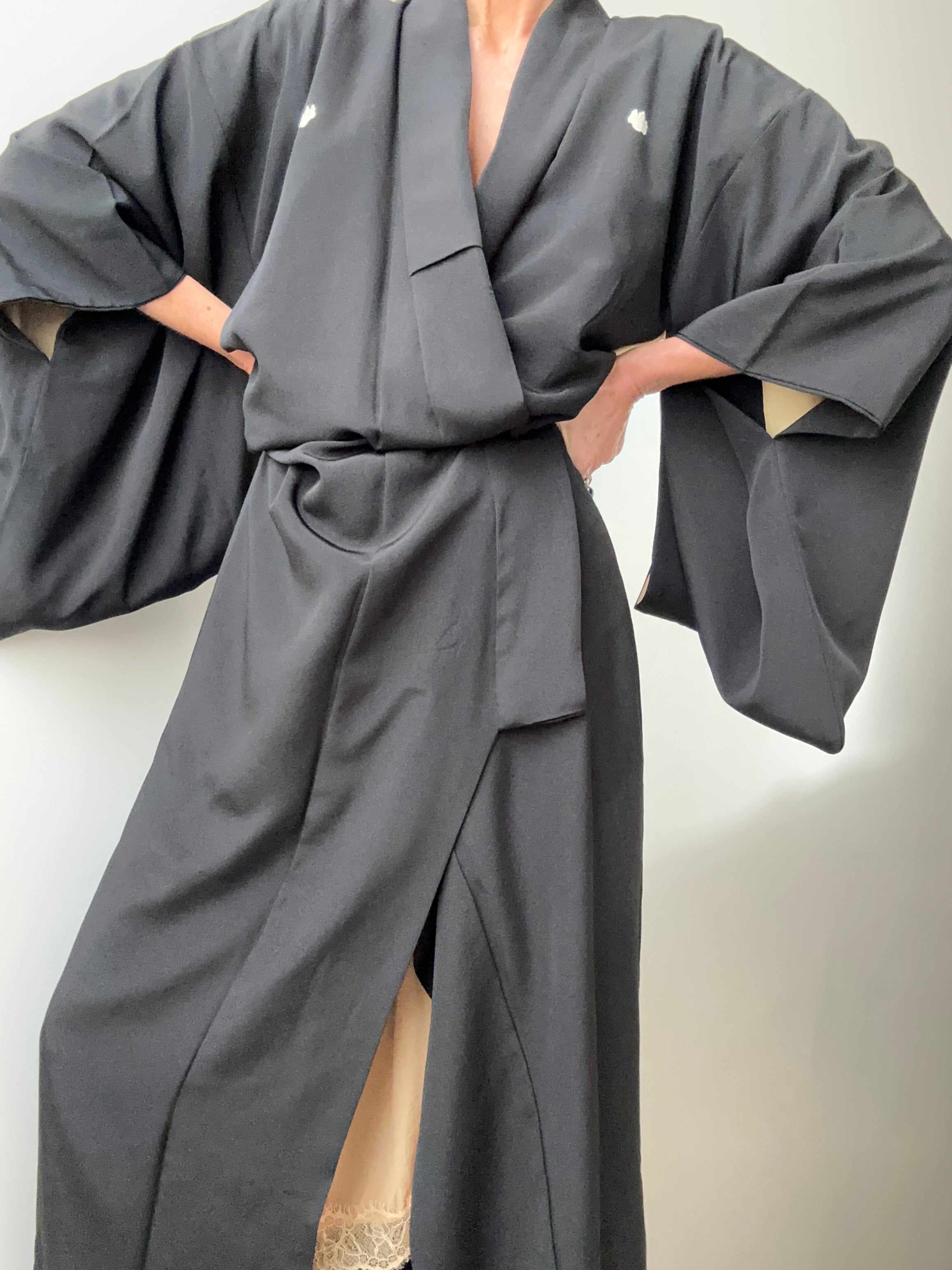 Future Nomads Kimonos Free Size Long Silk Black Kimono