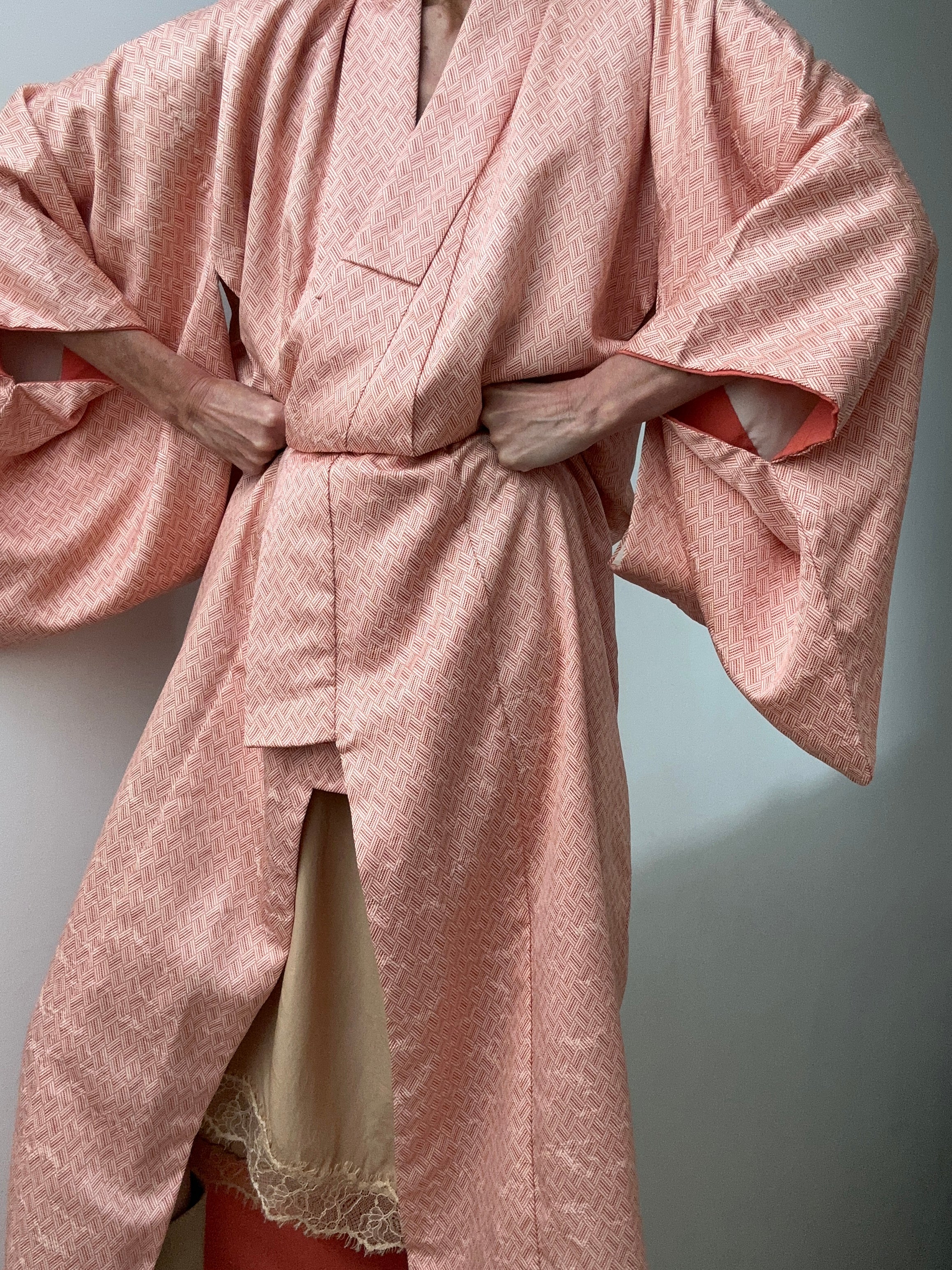Future Nomads Kimonos Free Size Long Silk Weave Design Kimono