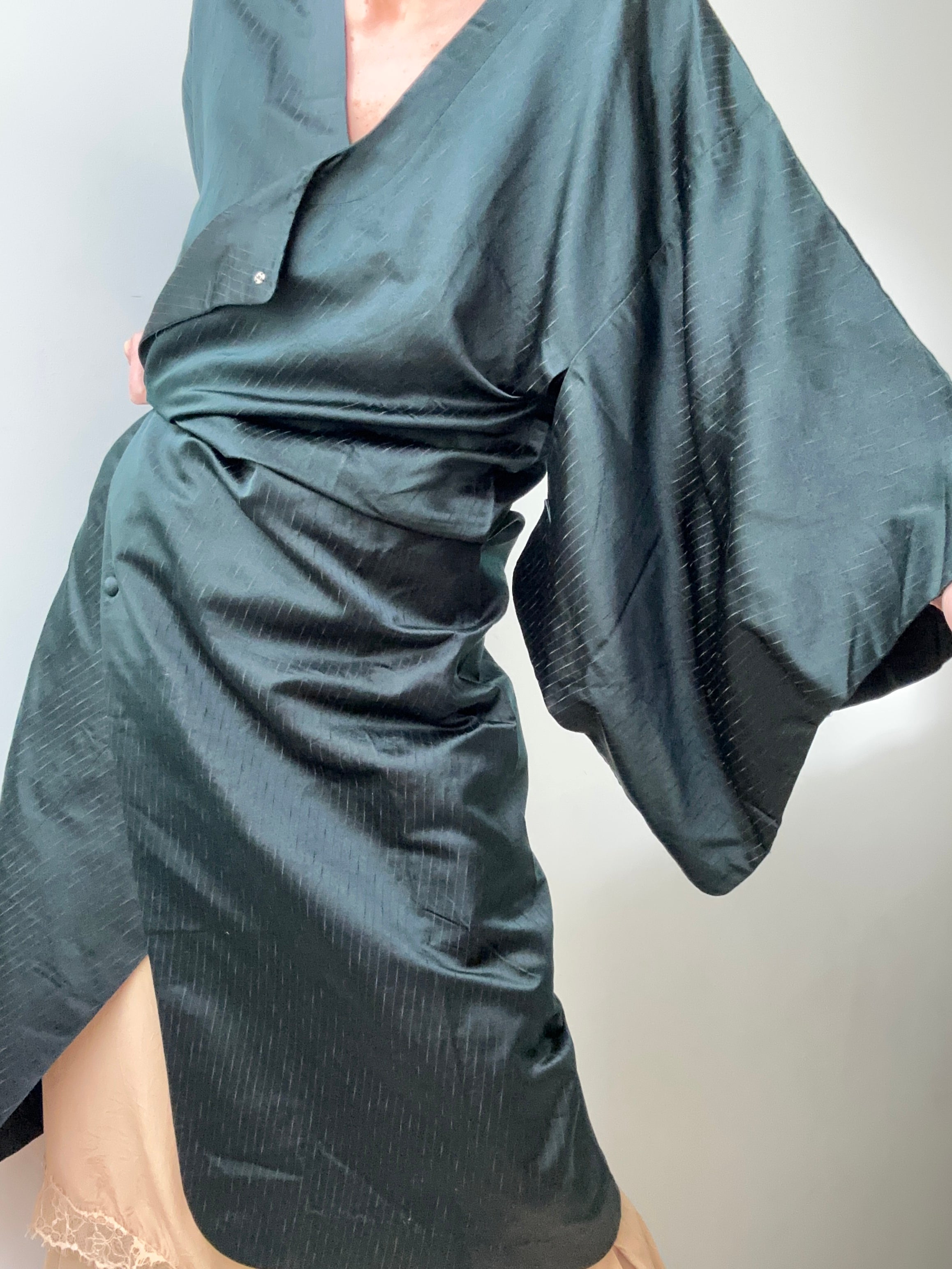 Future Nomads Kimonos Free Size Silk Black Dome Kimono