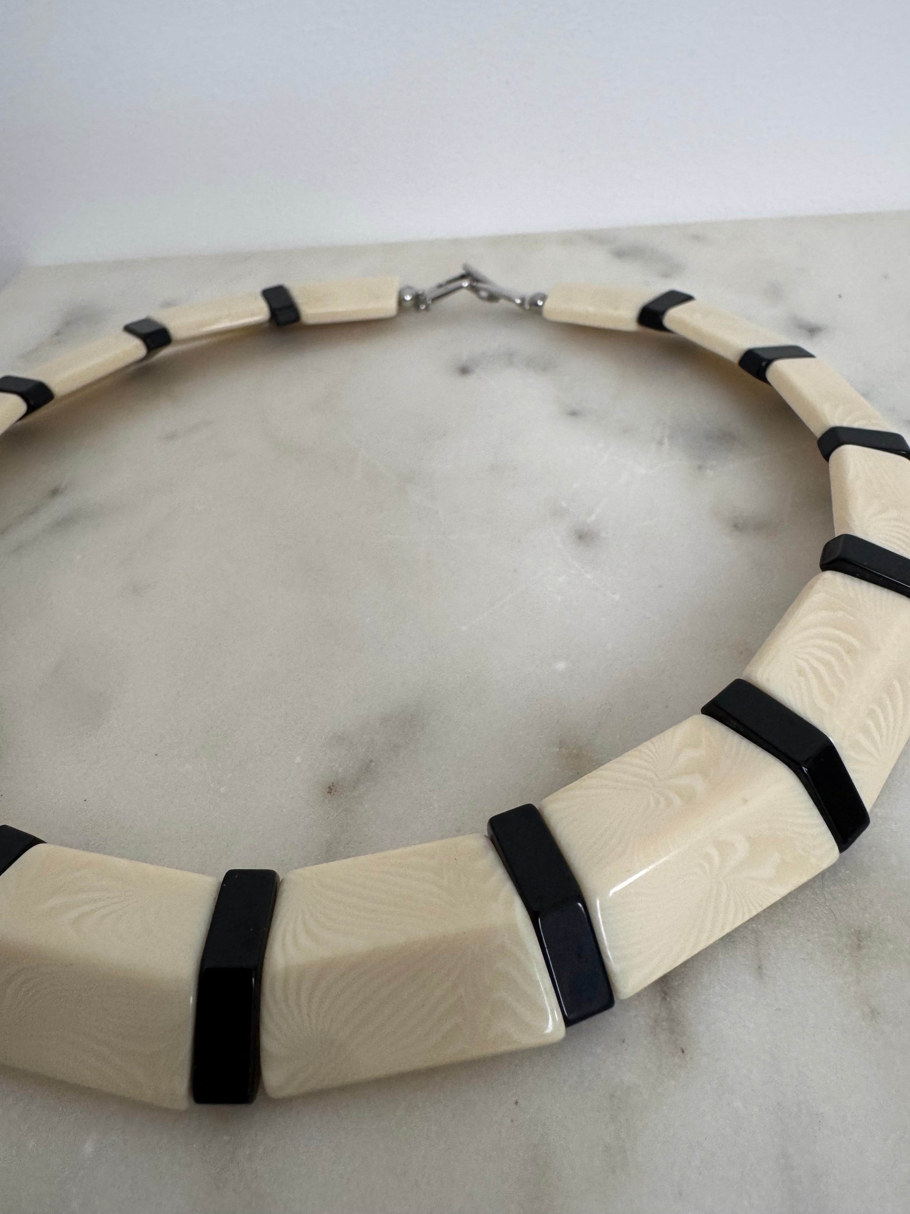 Ivory & Black Necklace | Necklaces