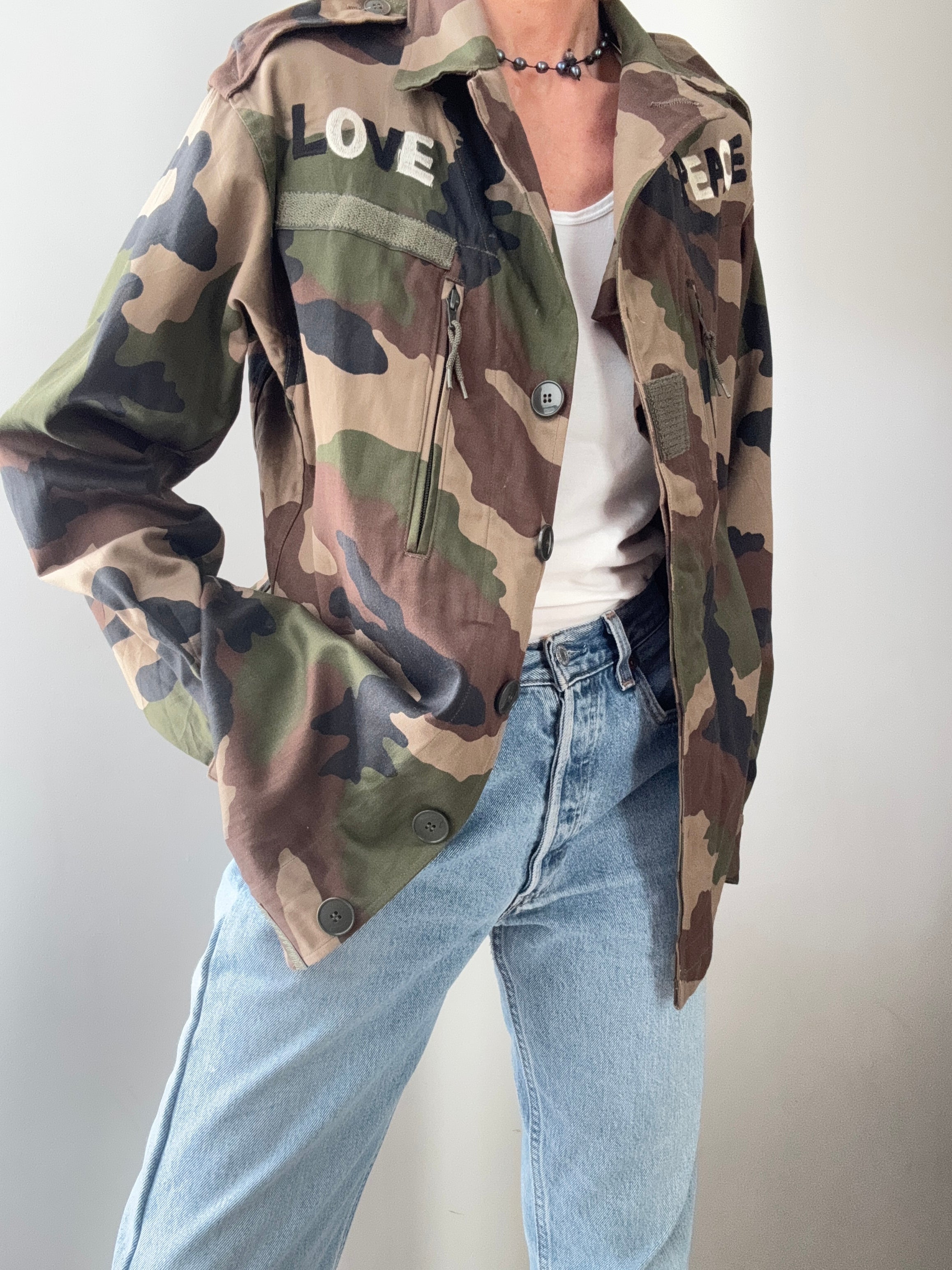 Future Nomads Shirts Med-Large Camo Peace & Love AW251
