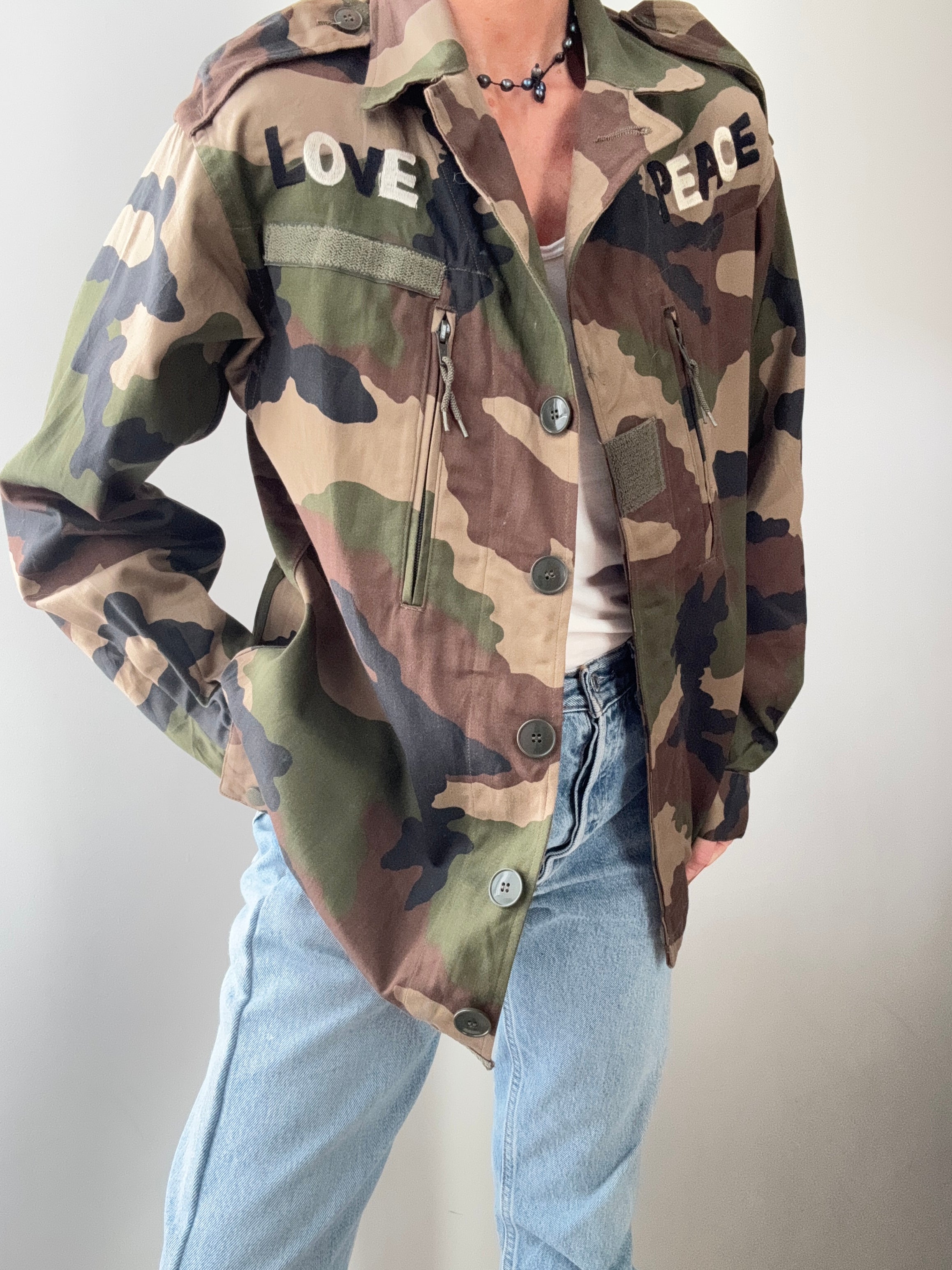 Future Nomads Shirts Med-Large Camo Peace & Love AW251
