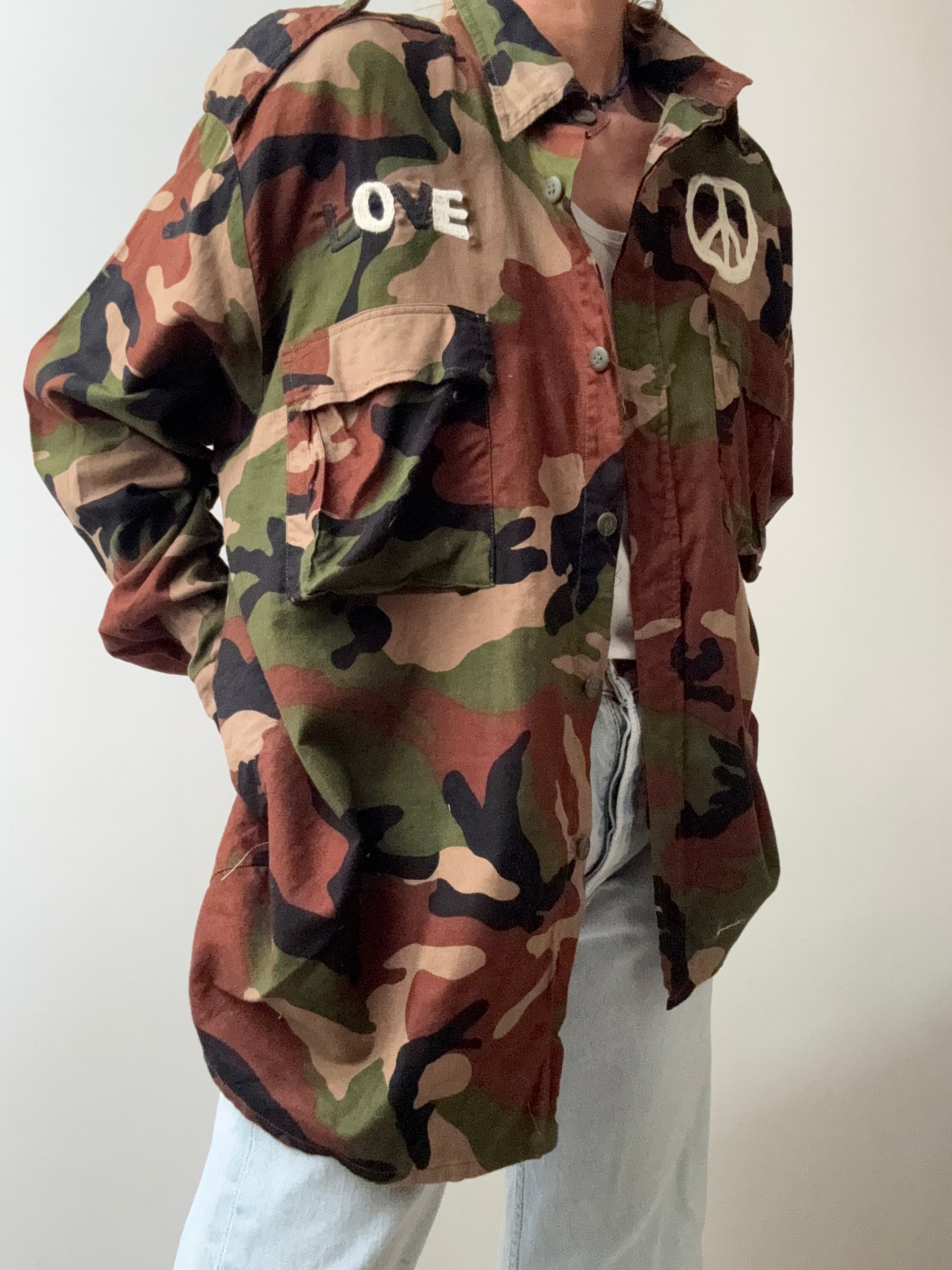 Future Nomads Shirts Med-Large Camo Peace & Love AW256