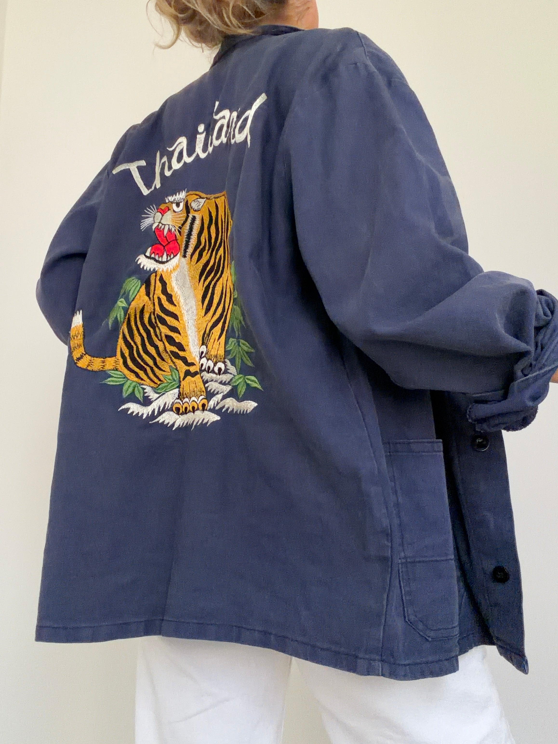 Future Nomads Shirts Medium Navy Tiger Vintage Shirt
