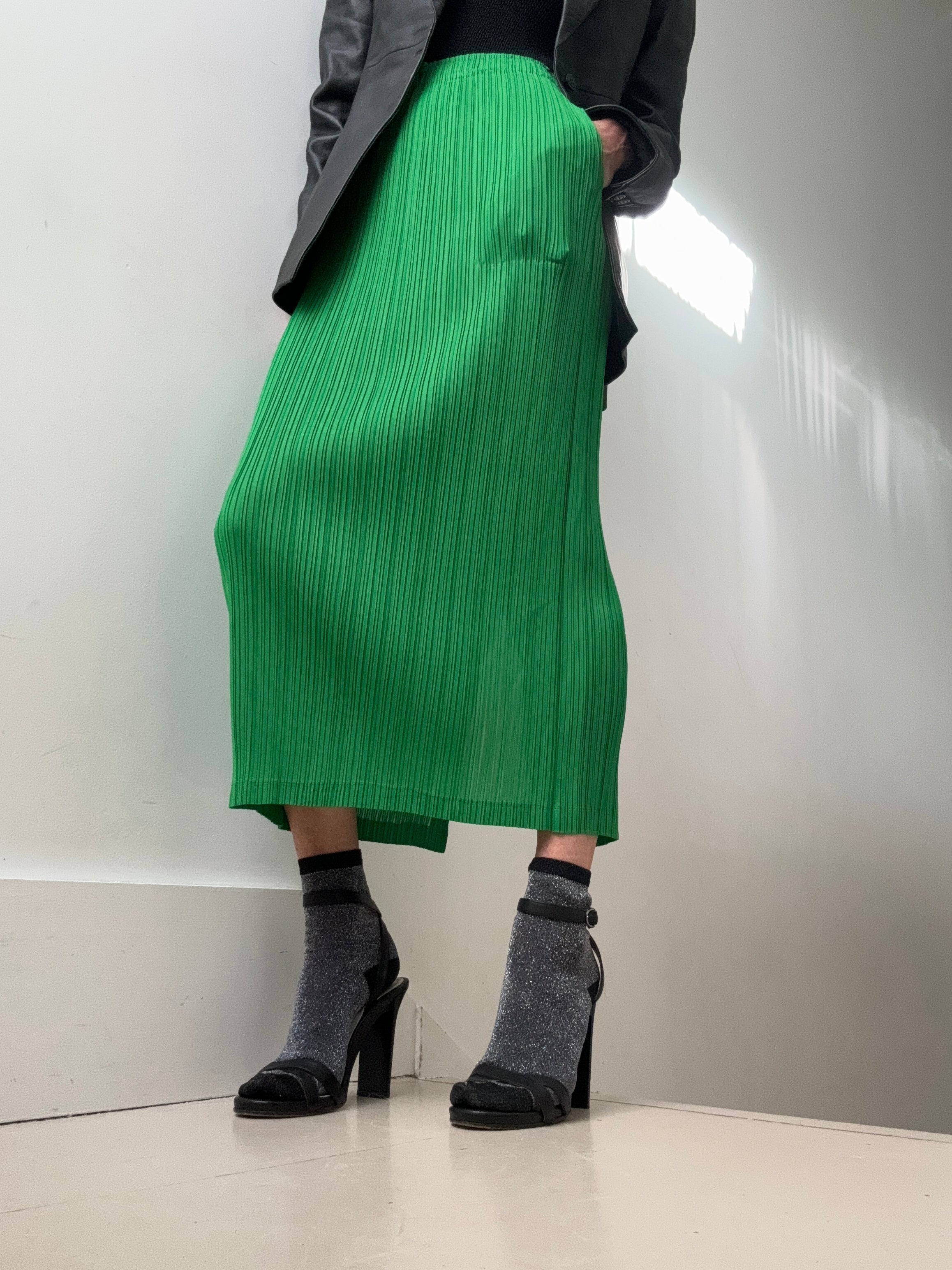 Future Nomads Skirts One Size Pleated Skirt Green
