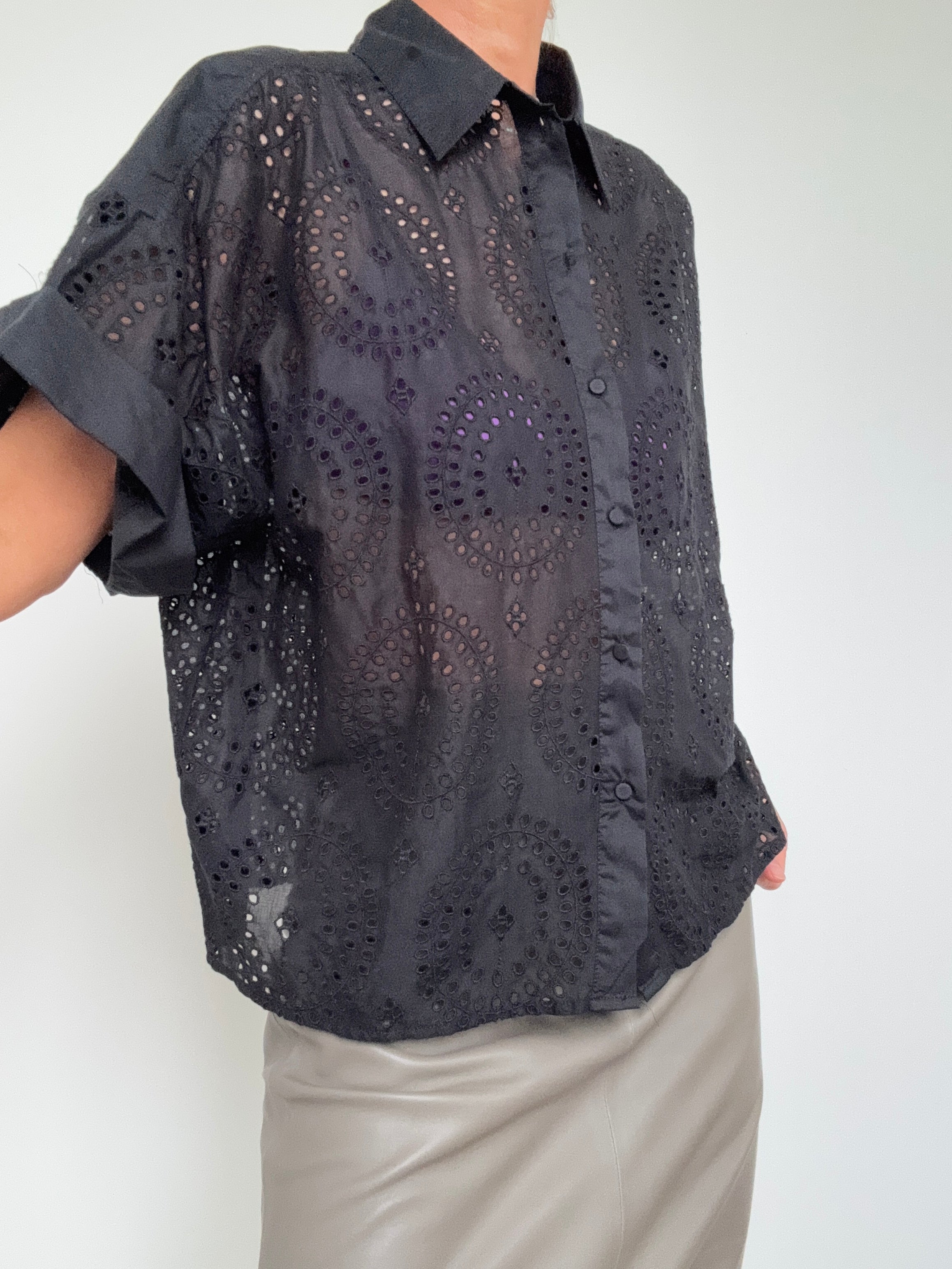 Bisenas Broderie Anglaise Shirt Black | Tops