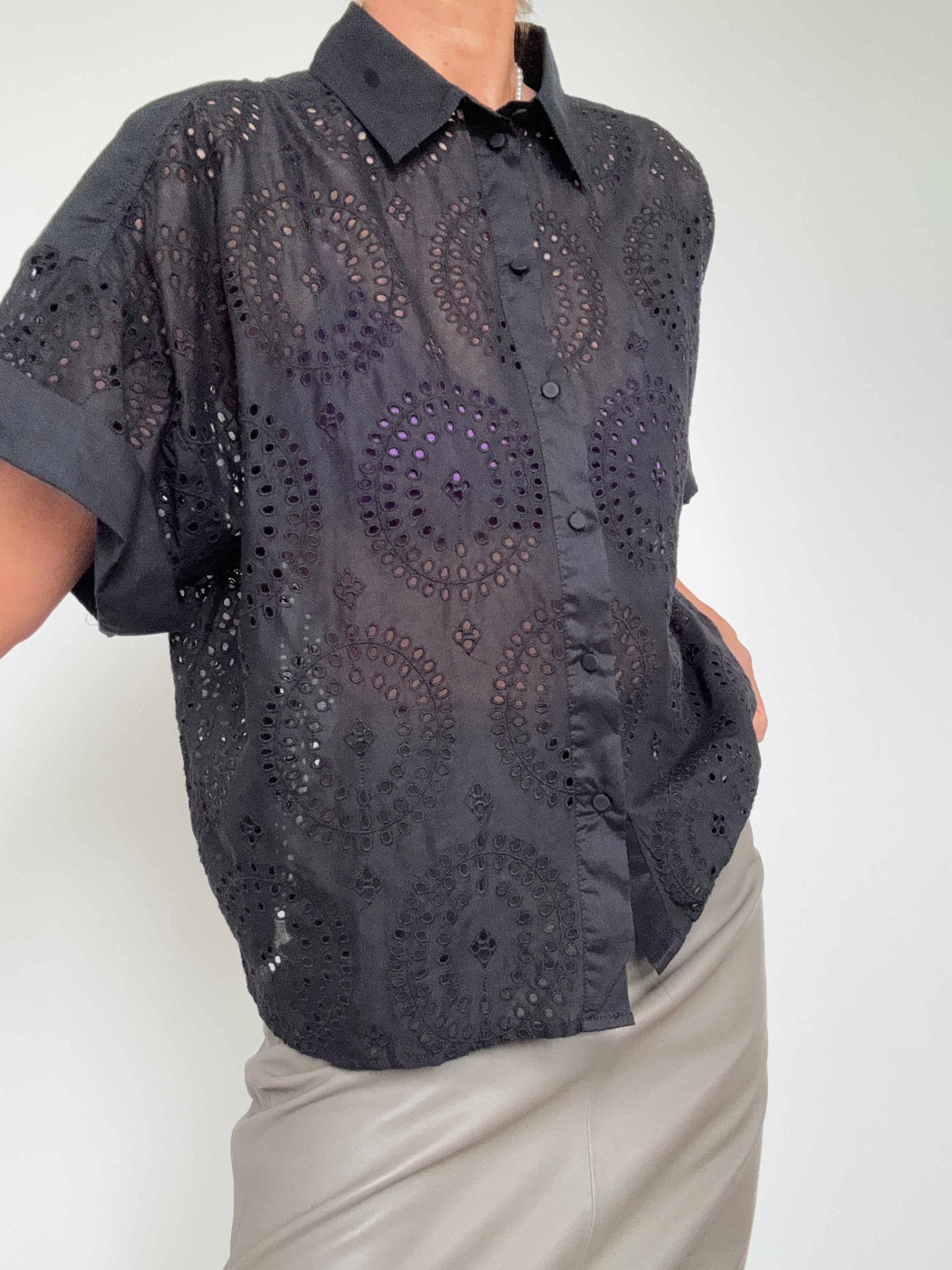 Bisenas Broderie Anglaise Shirt Black | Tops