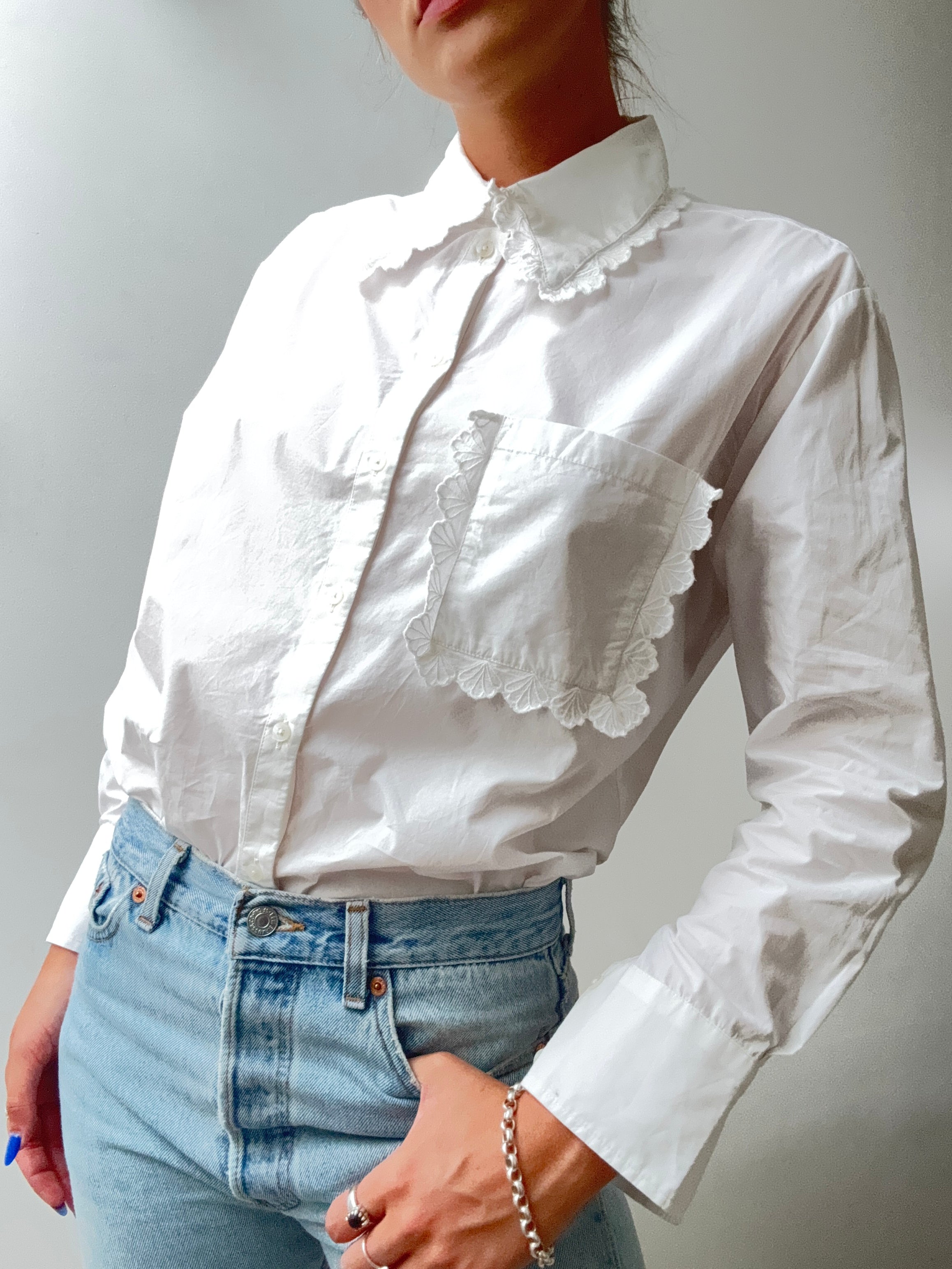 Les Coyotes Des Paris Shirts Small-Medium Scallop Shell Shirt