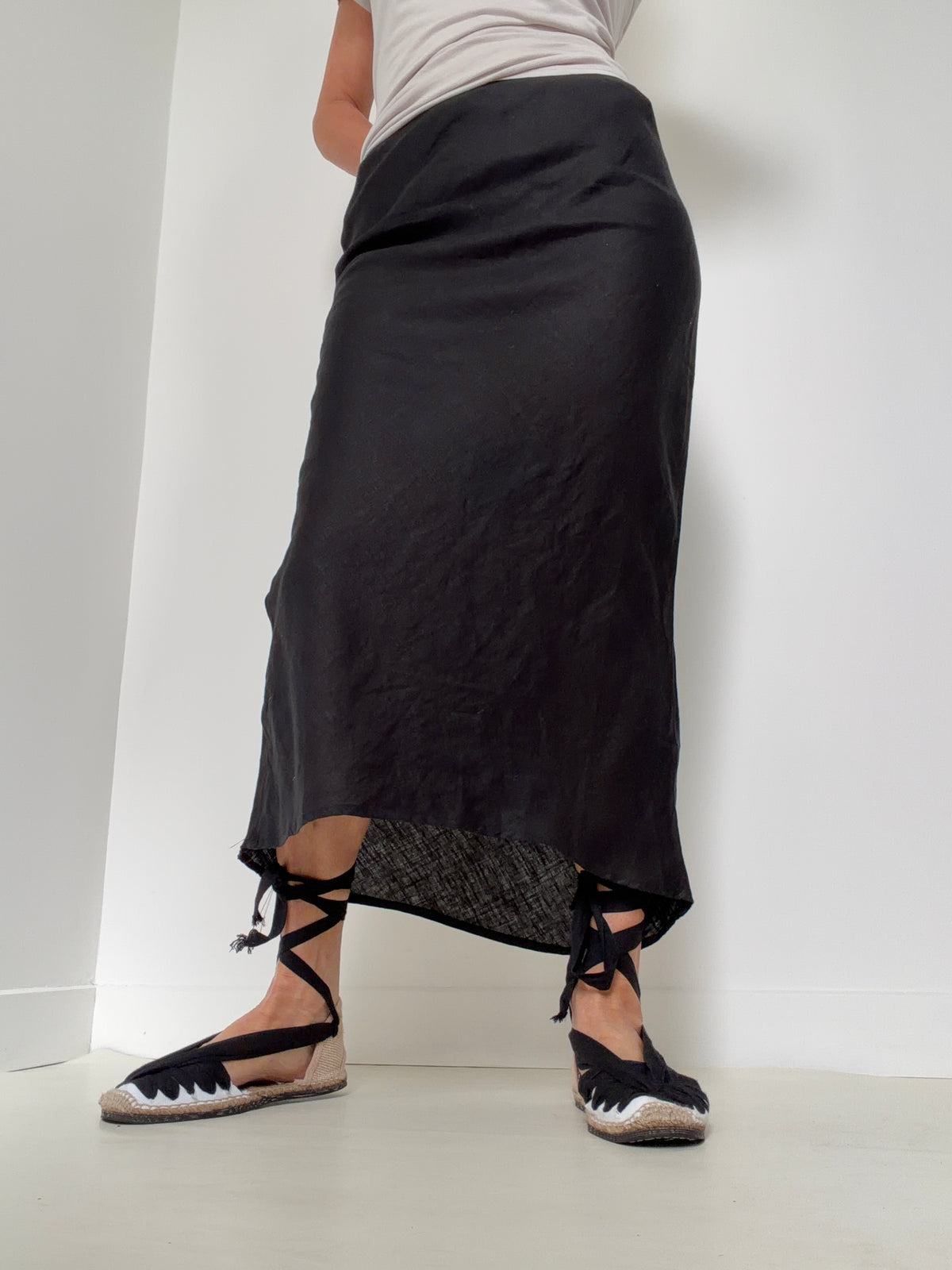 Bias Cut Linen Skirt Black