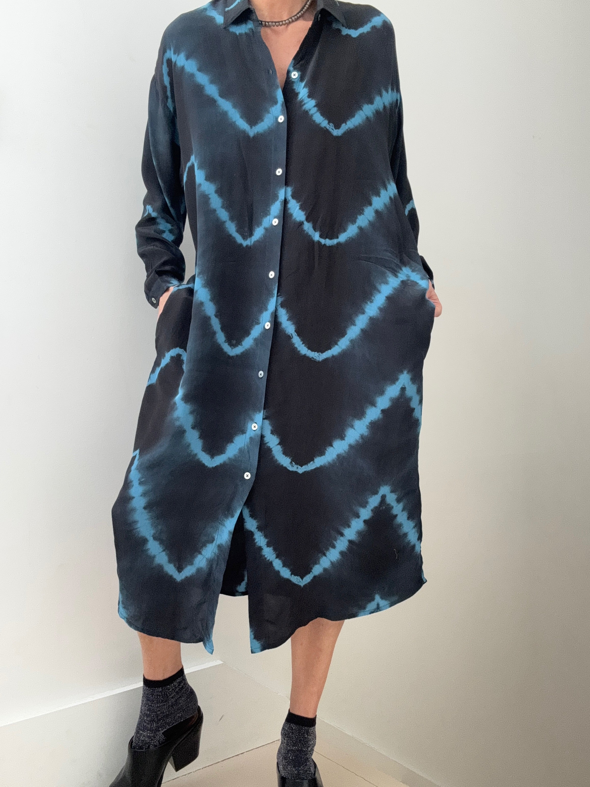 Nous Antwerp Dresses Florence Shirtdress Navy Blue Tiedye