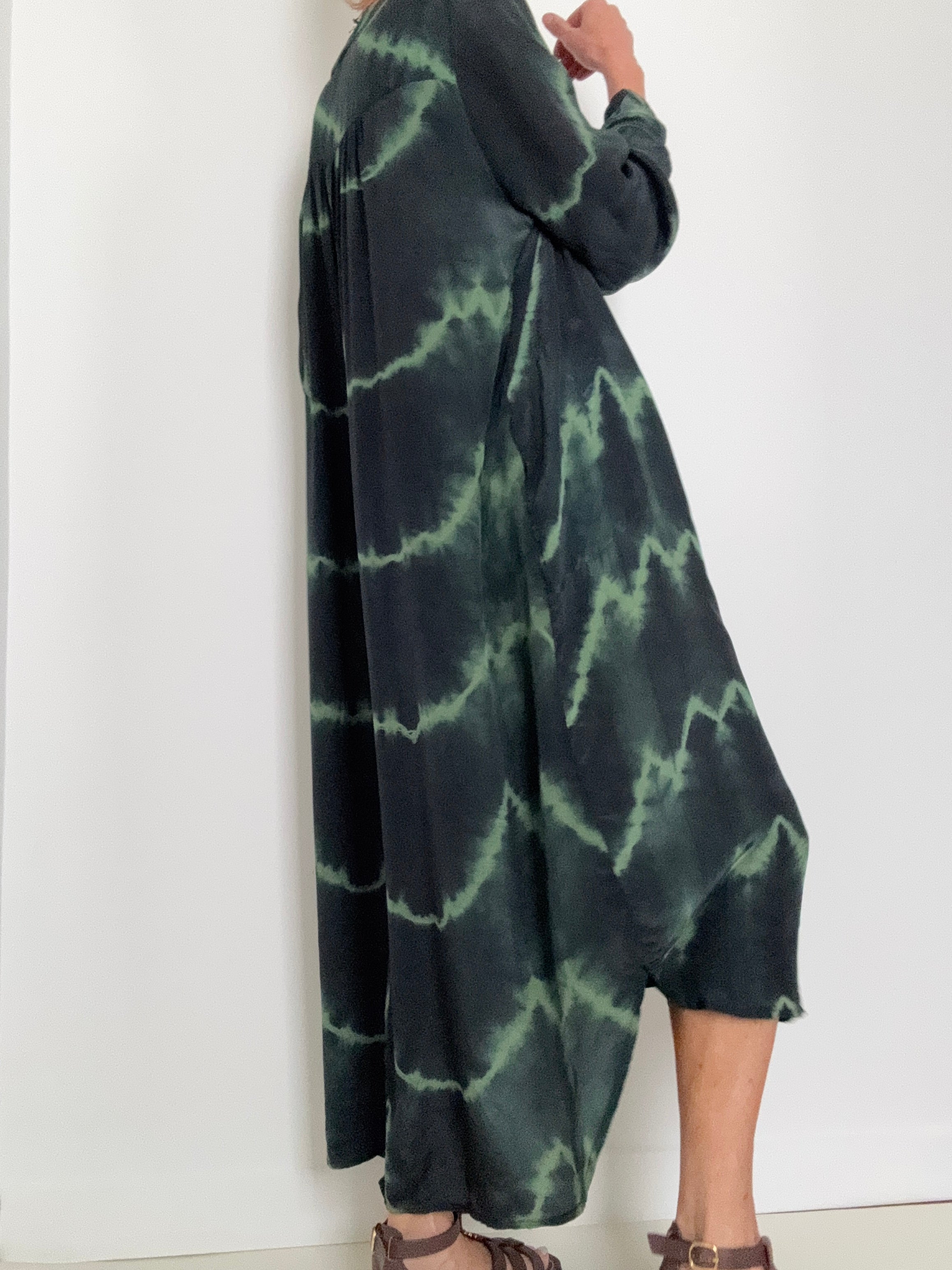 Nous Antwerp Lea Dress Green Shot | Dresses