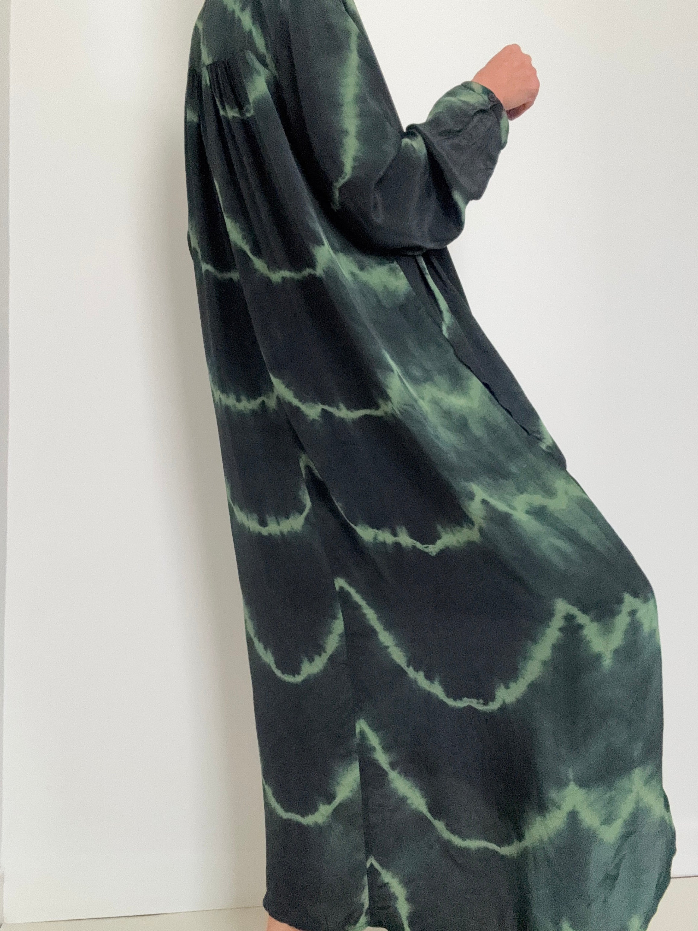 Nous Antwerp Lea Dress Green Shot | Dresses