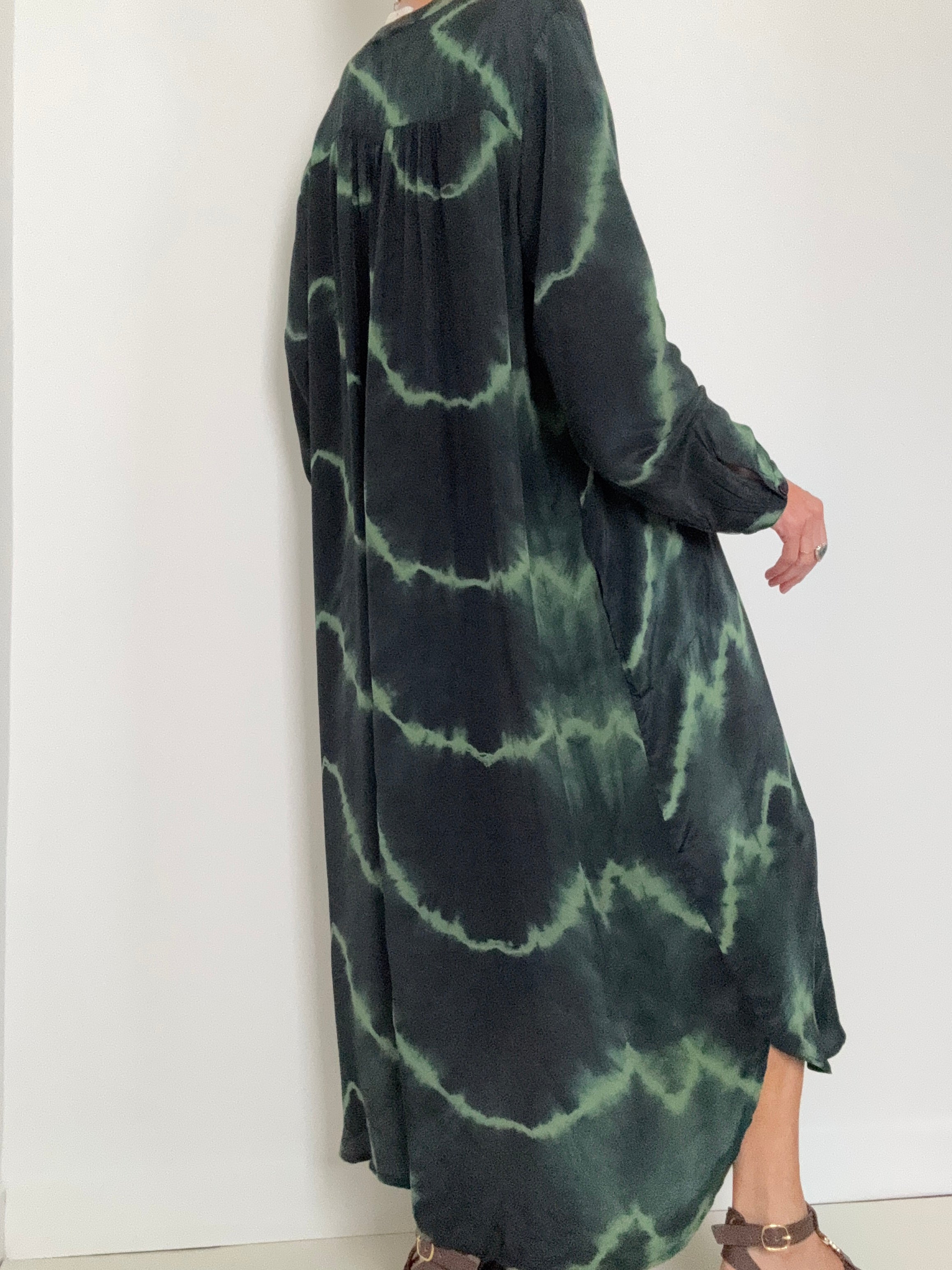 Nous Antwerp Lea Dress Green Shot | Dresses