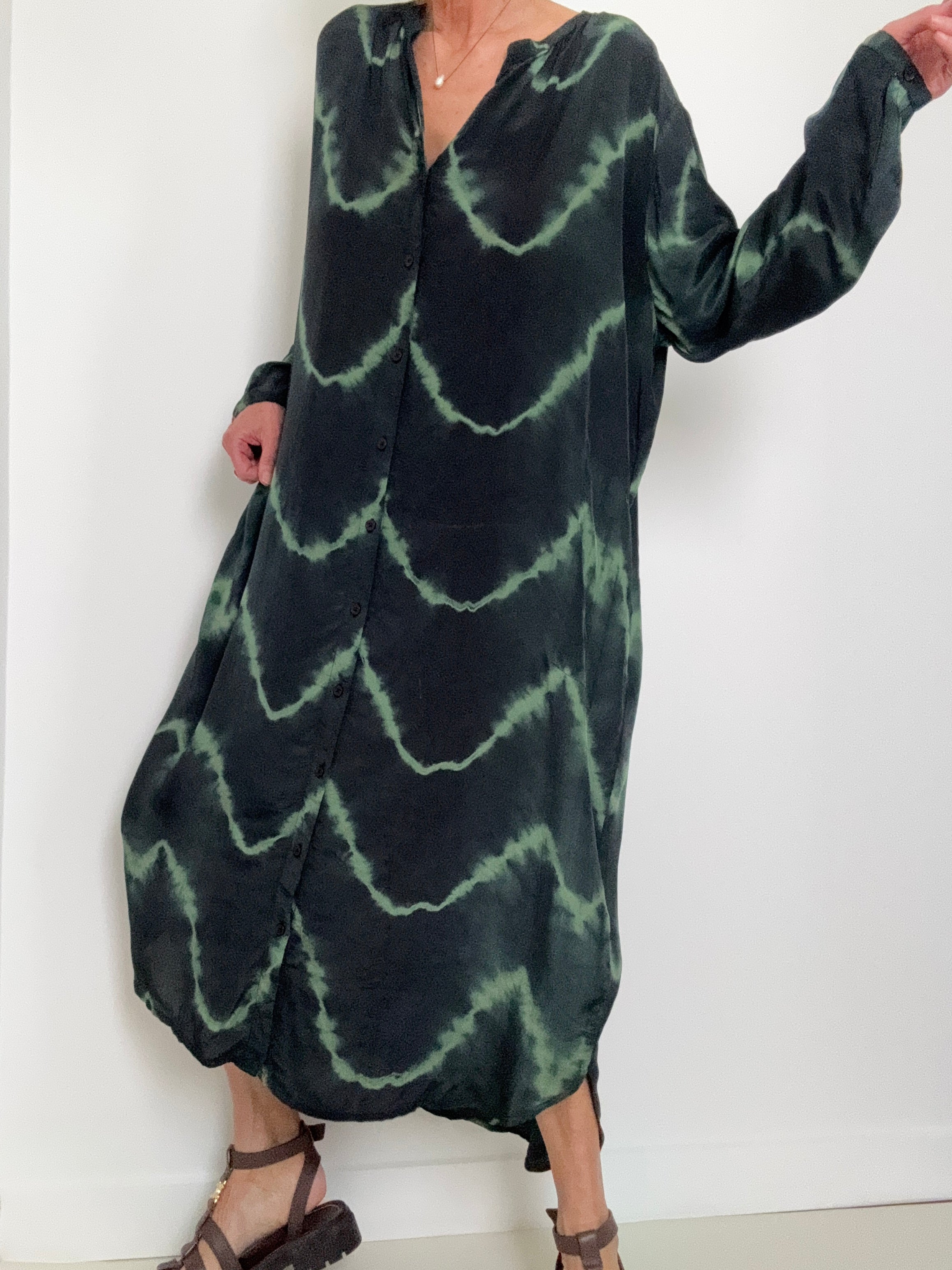 Nous Antwerp Lea Dress Green Shot | Dresses