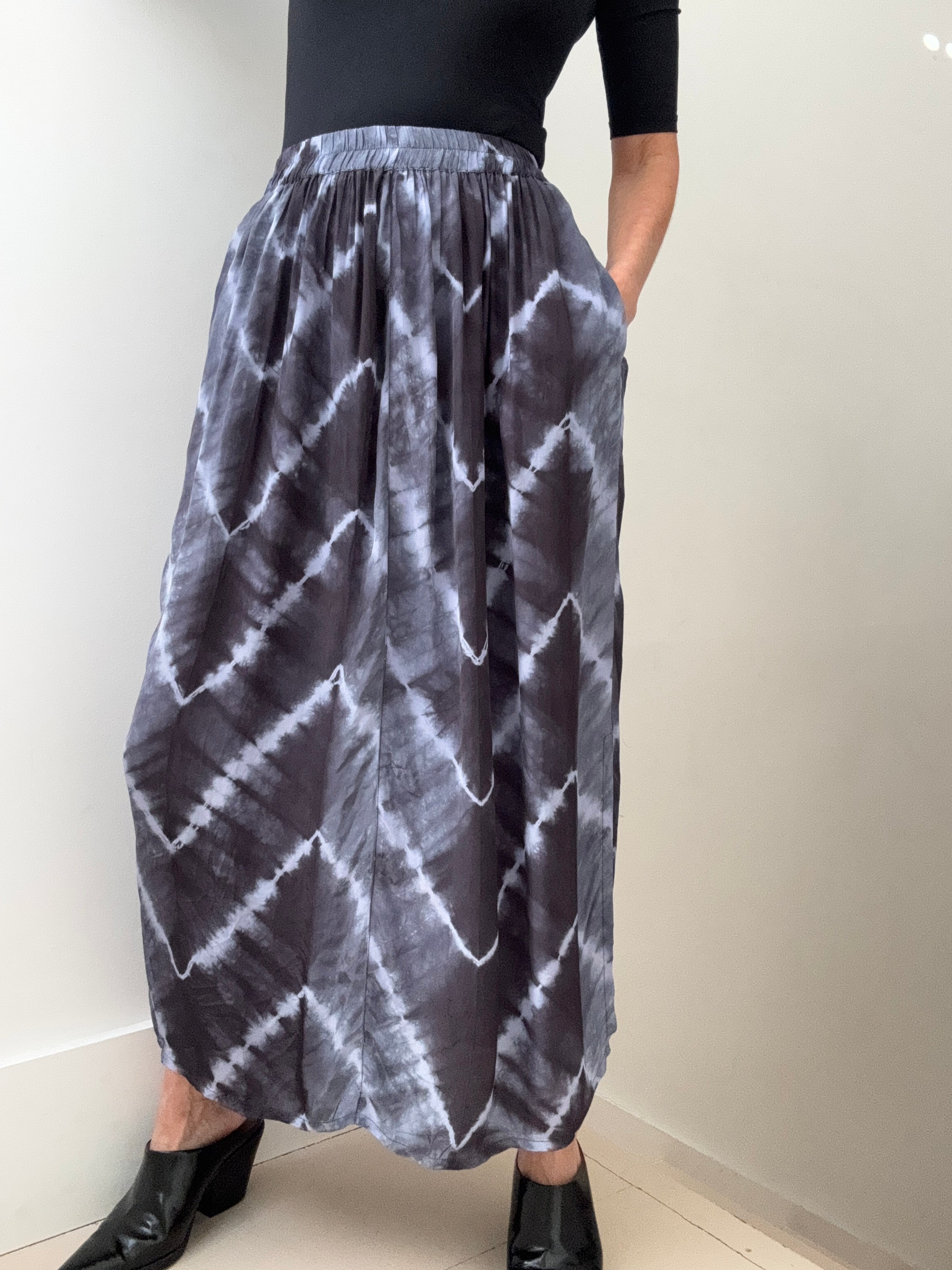 Nous Antwerp Skirts Zita Skirt Purple Tiedye