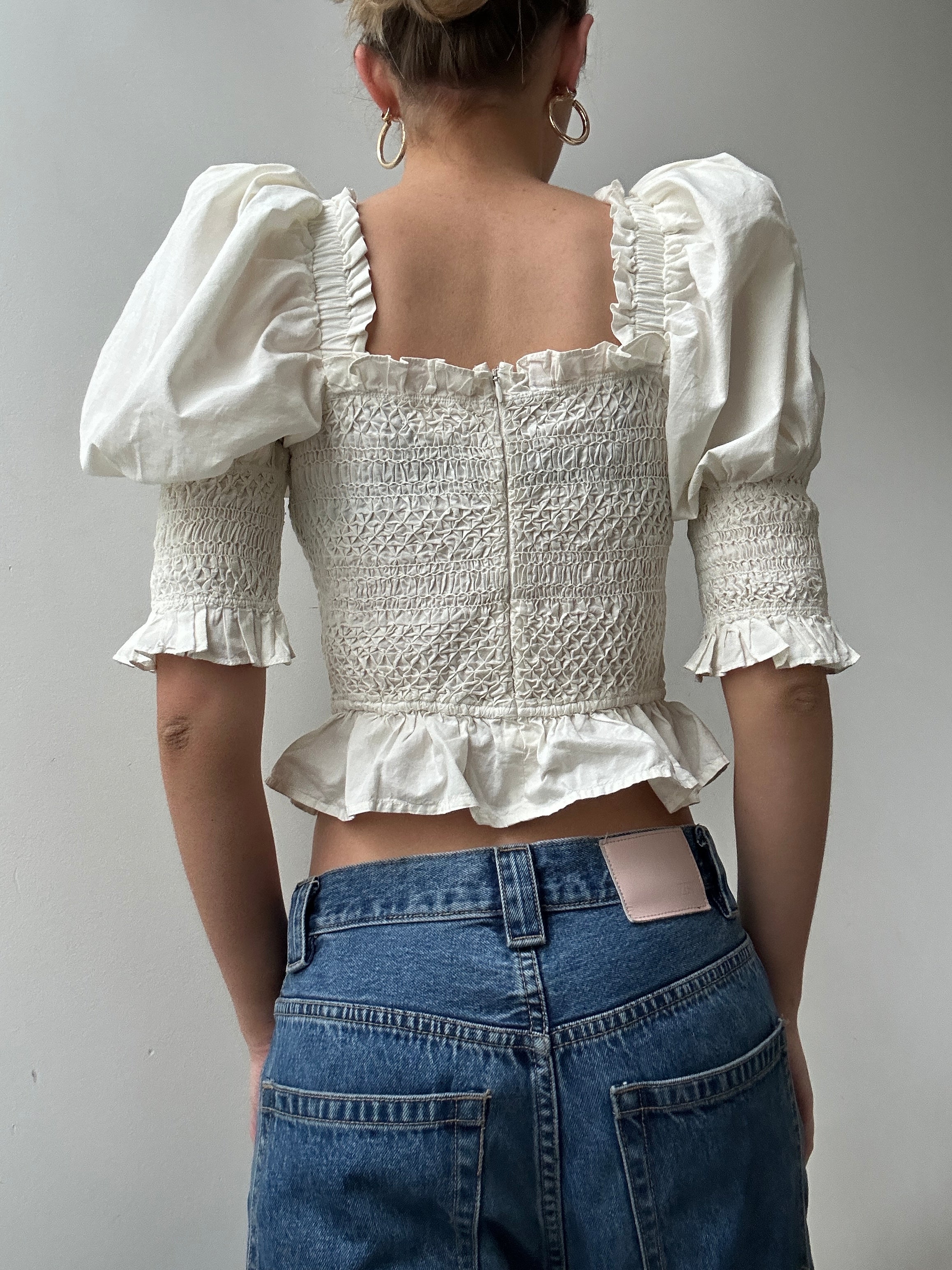 Puff sleeve cream discount top