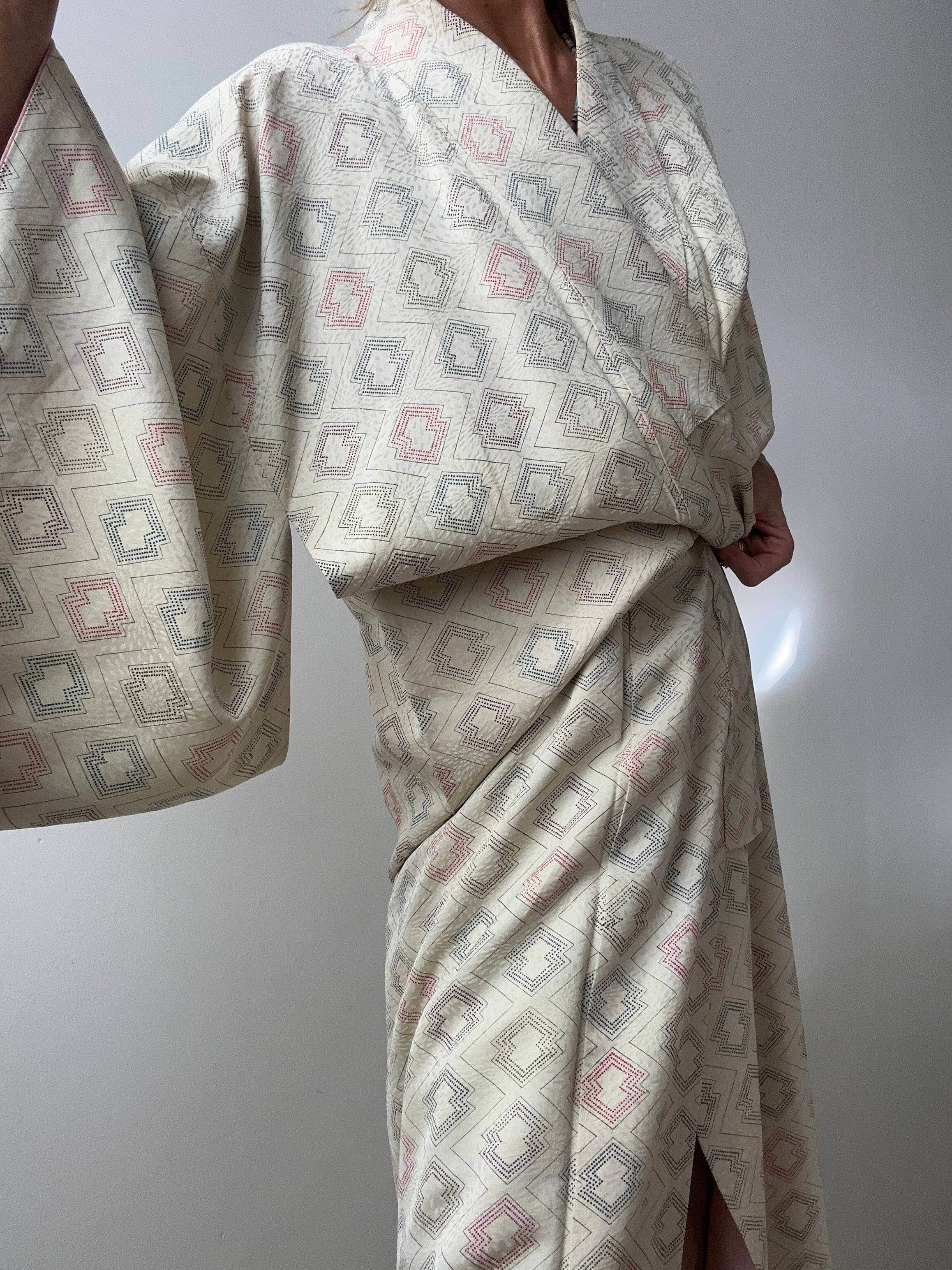 Future Nomads Kimonos Free Size Dots Silk Vintage Kimono