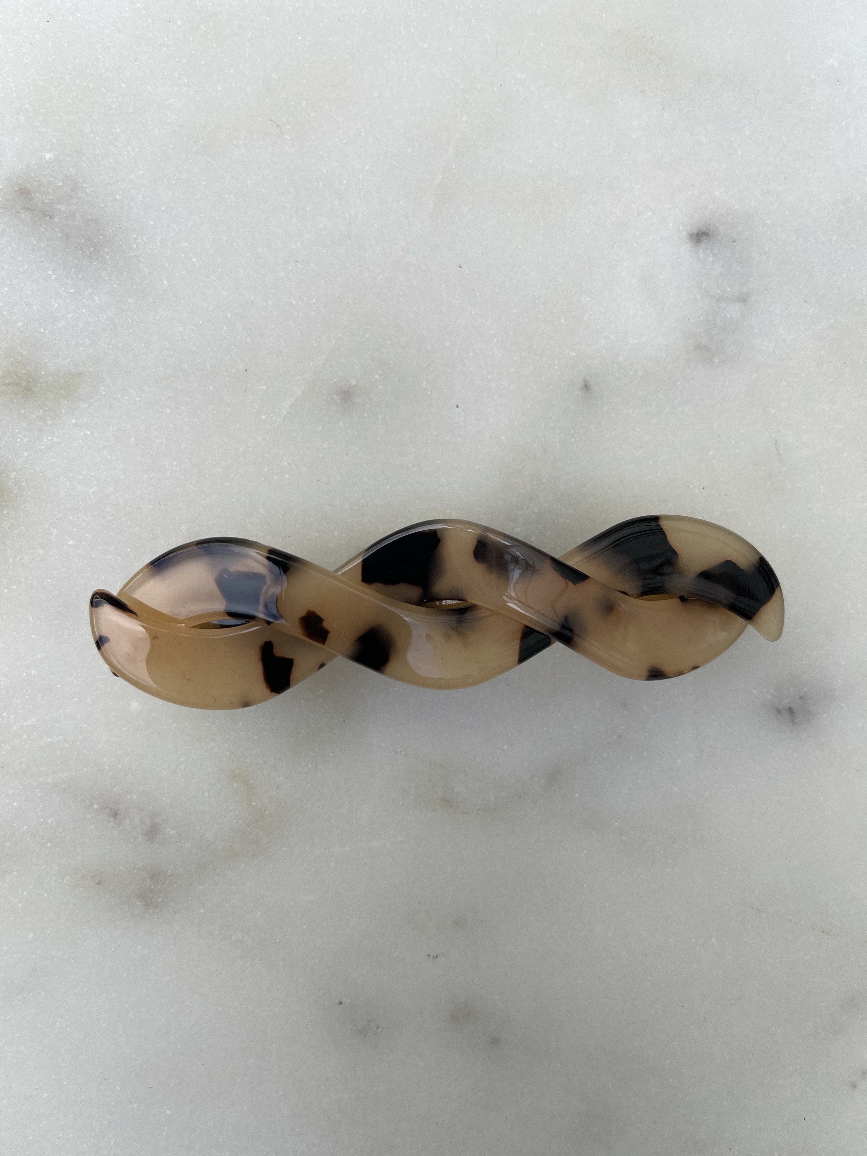Twist Nude Tortoise Hairclip | Hairclips